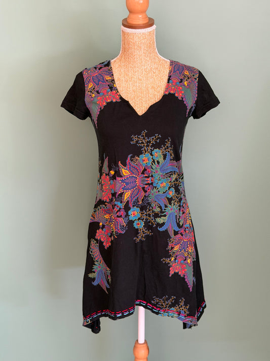 Robe / tunique Desigual noire à motifs fleuris – Taille S