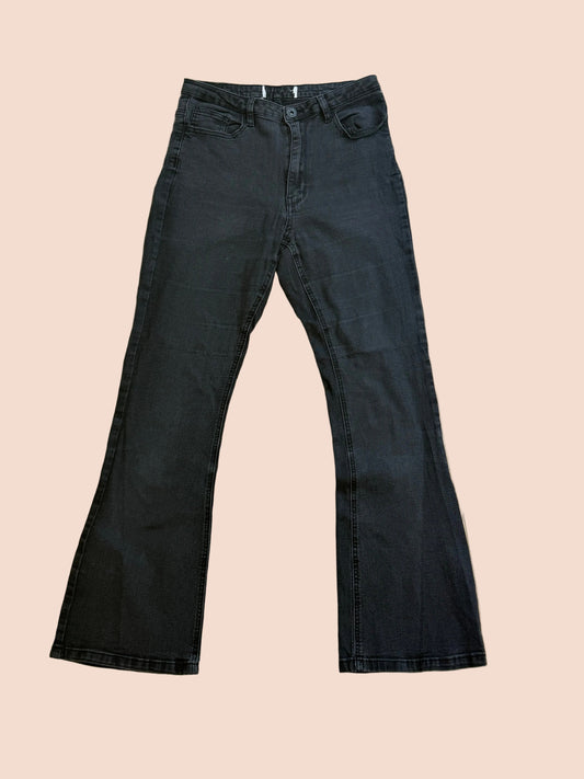 Jean noir coupe bootcut Le salon de Faustine