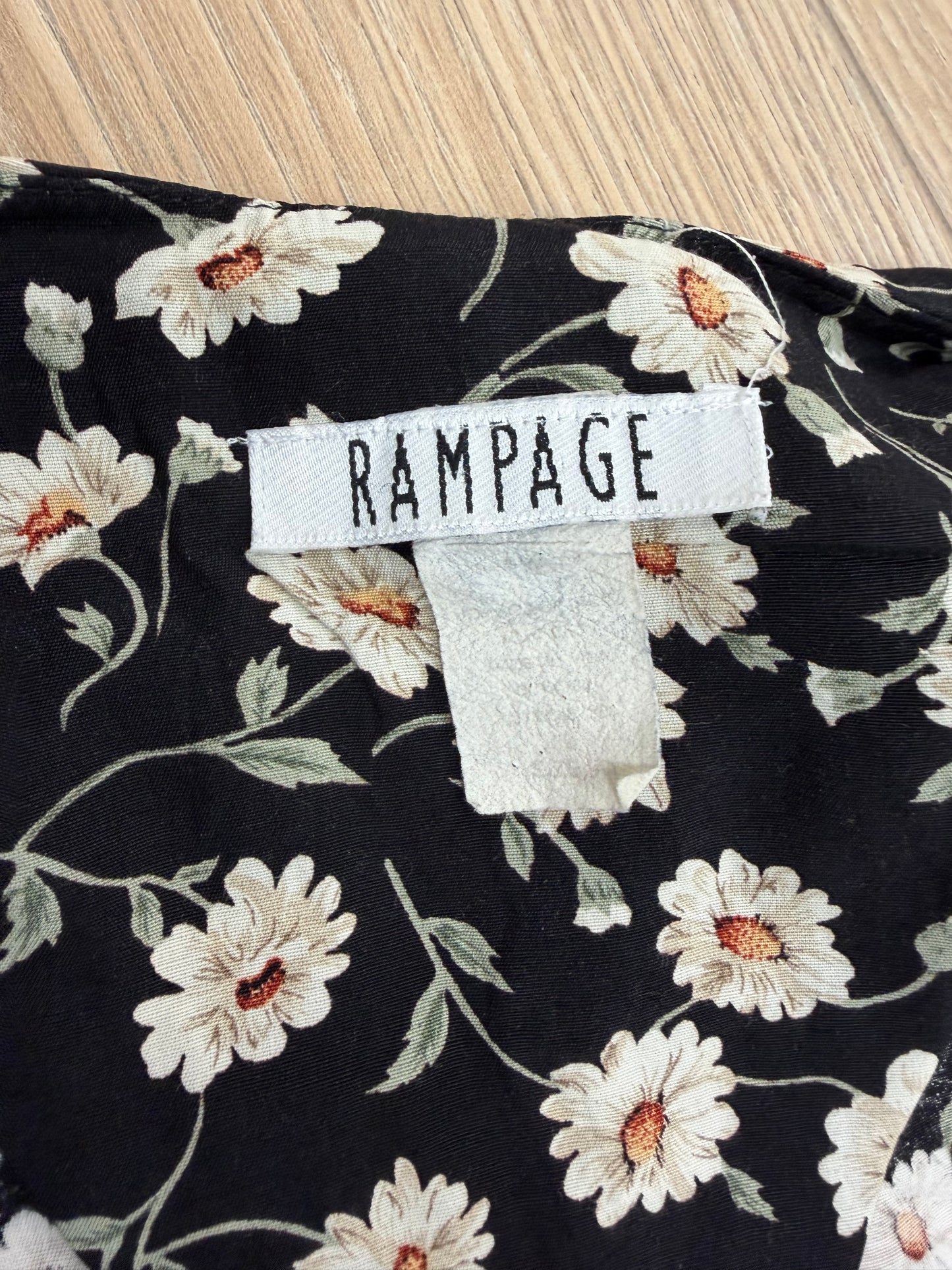 Robe longue Rampage fleurie noire marguerites – Esprit vintage romantique - Taille M / L
