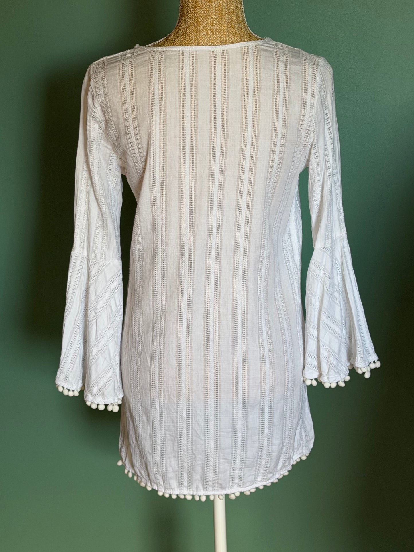 Robe / tunique blanche bohème à pompons