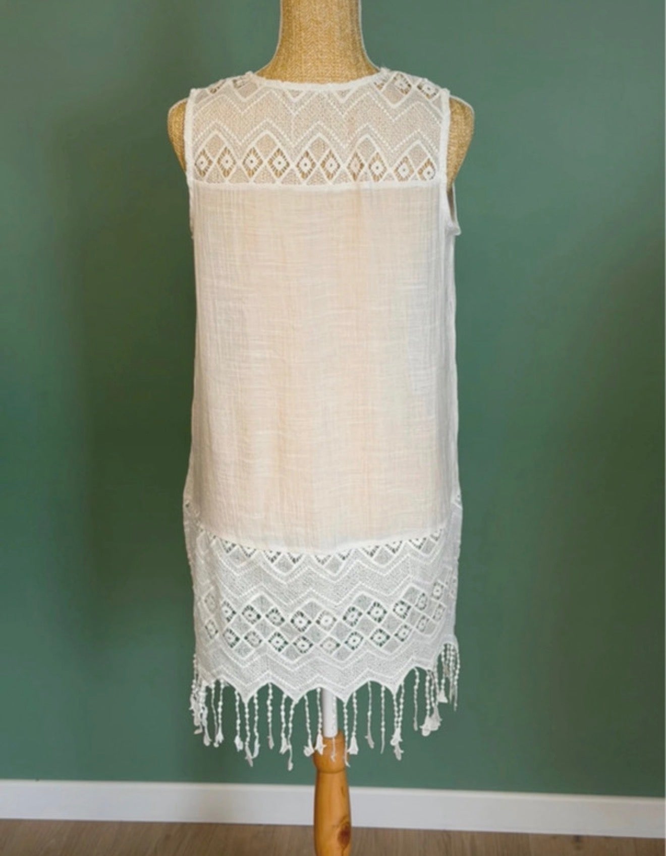 Robe / Tunique bohème blanche en dentelle et franges - Taille M