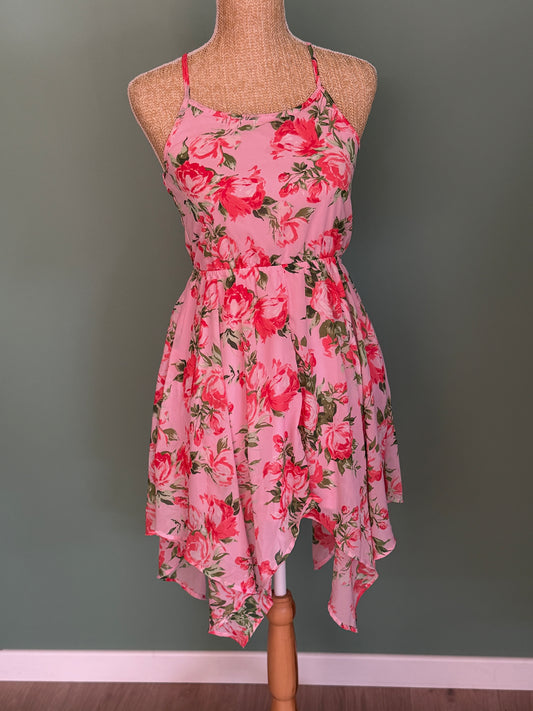 Robe rose fleurie asymétrique – Taille XS