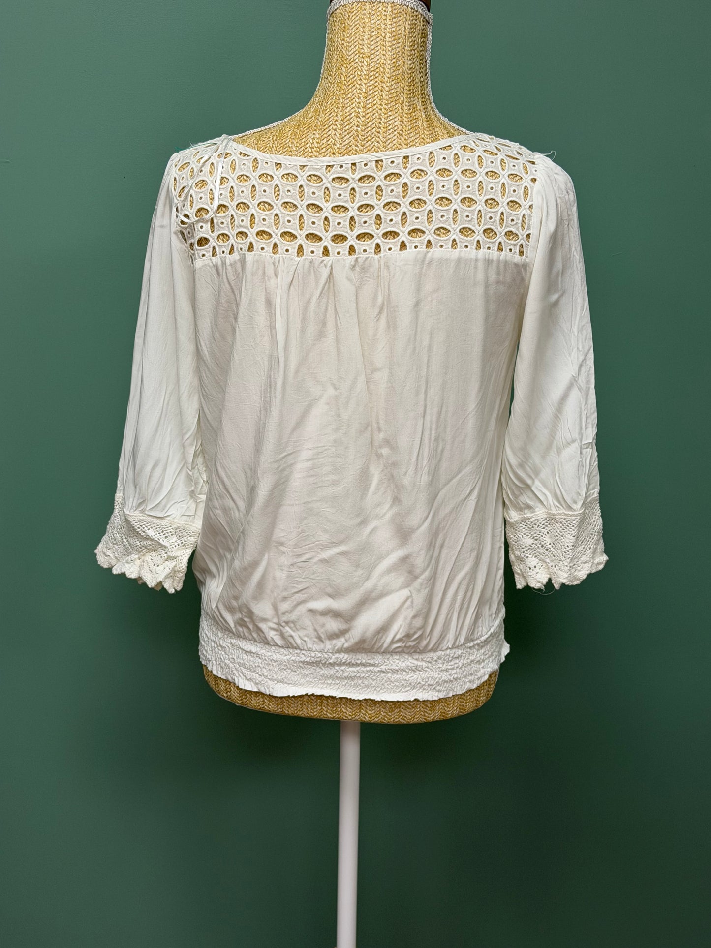 Blouse blanche bohème détails crochet