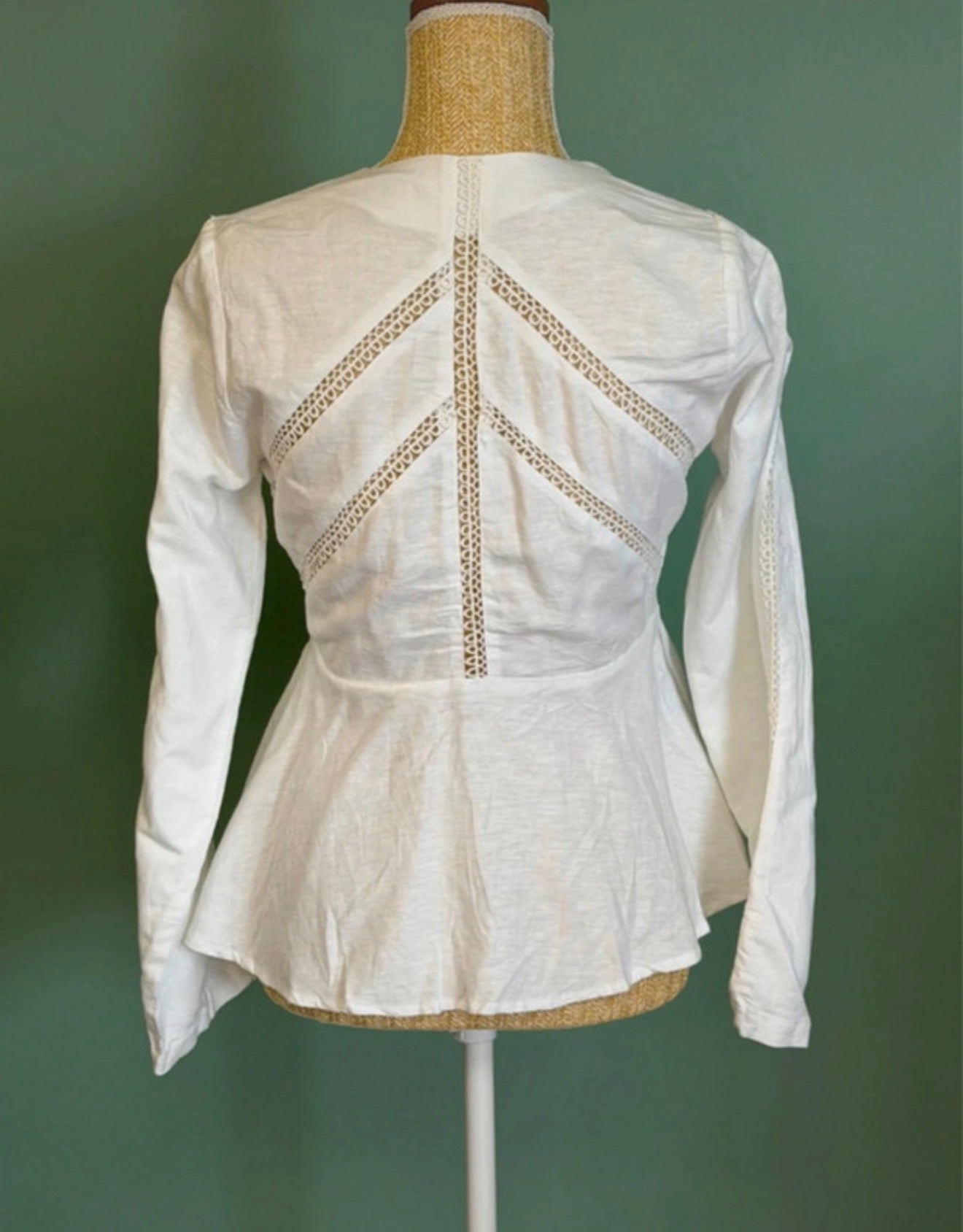 Blouse blanche cintrée à basque & détails ajourés - Taille S