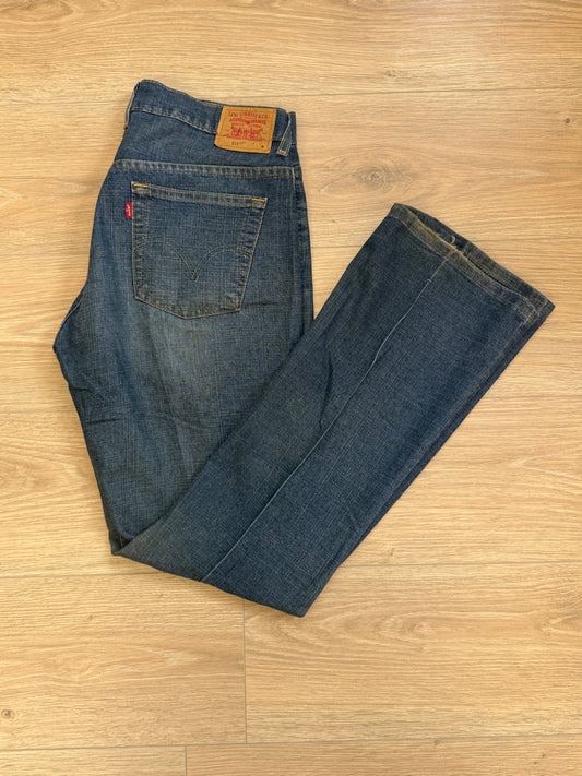Jean Levi’s 515 Bootcut Stretch