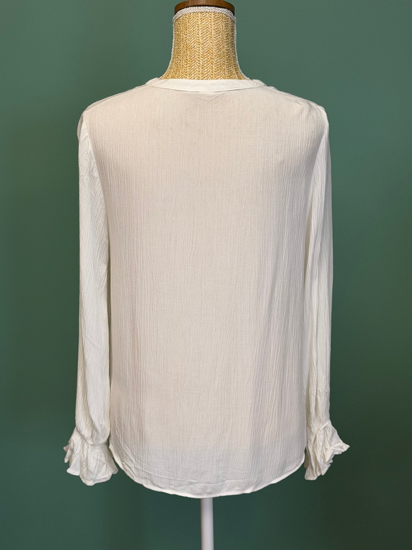 Blouse blanche fluide bohème avec dentelle