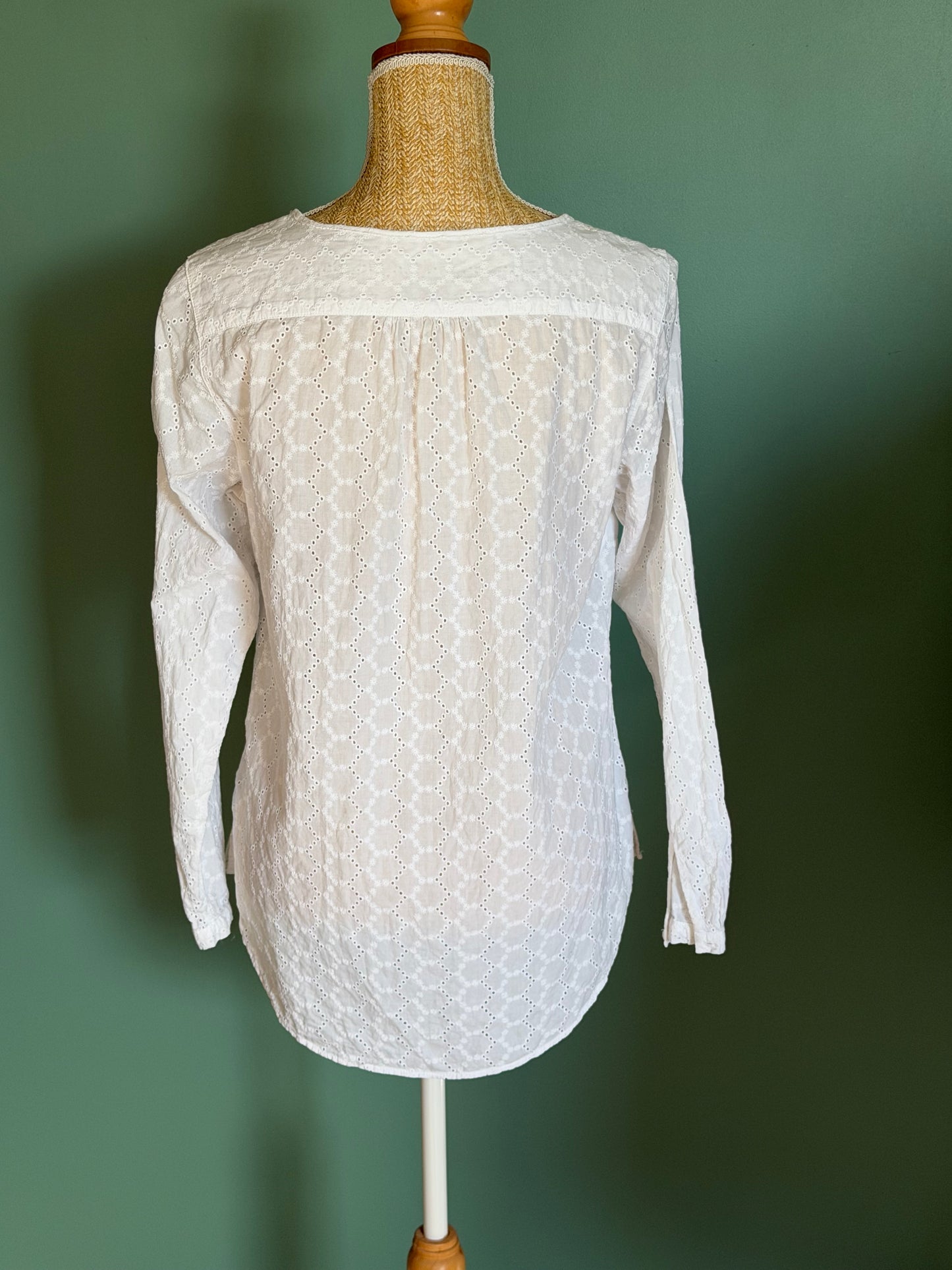 Blouse blanche broderie anglaise