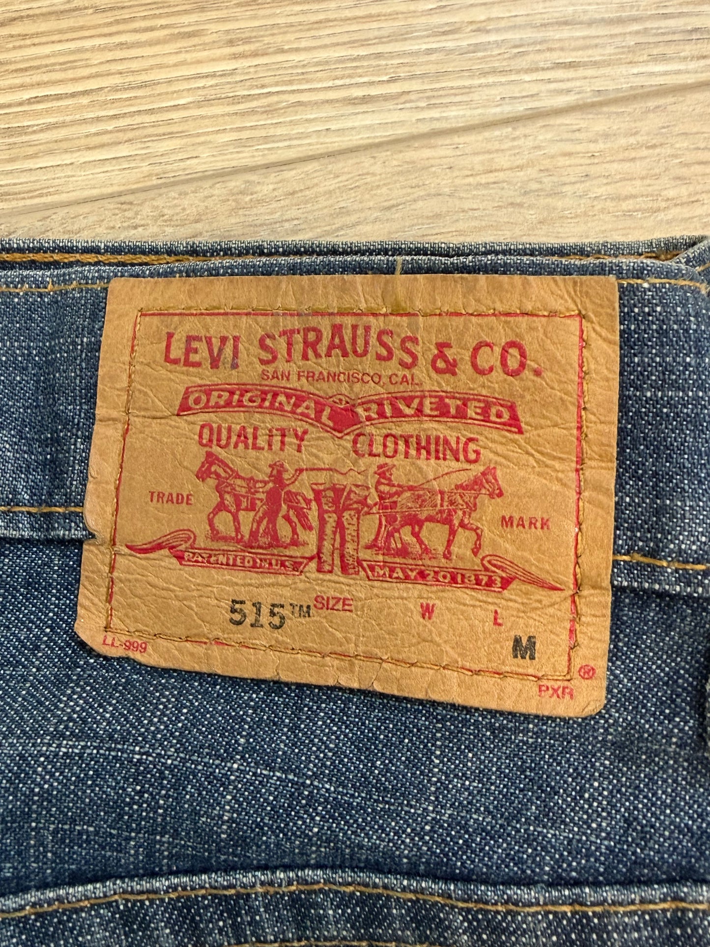 Jean Levi’s 515 Bootcut Stretch