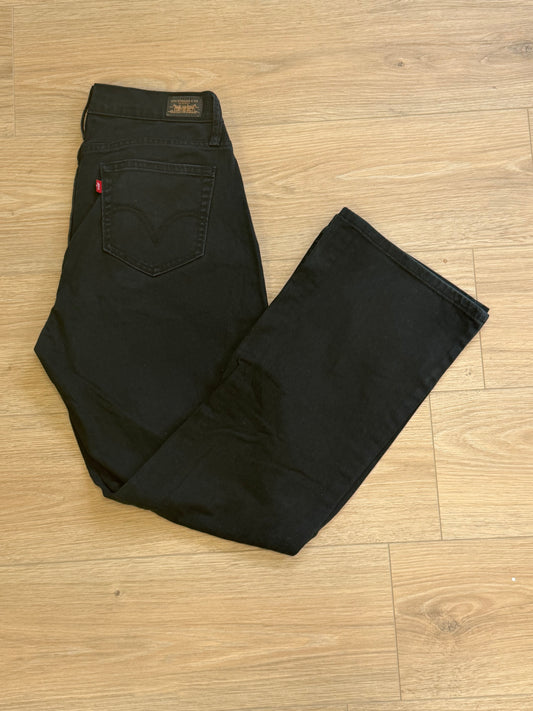 Jean Levi’s Curvy Bootcut 529
