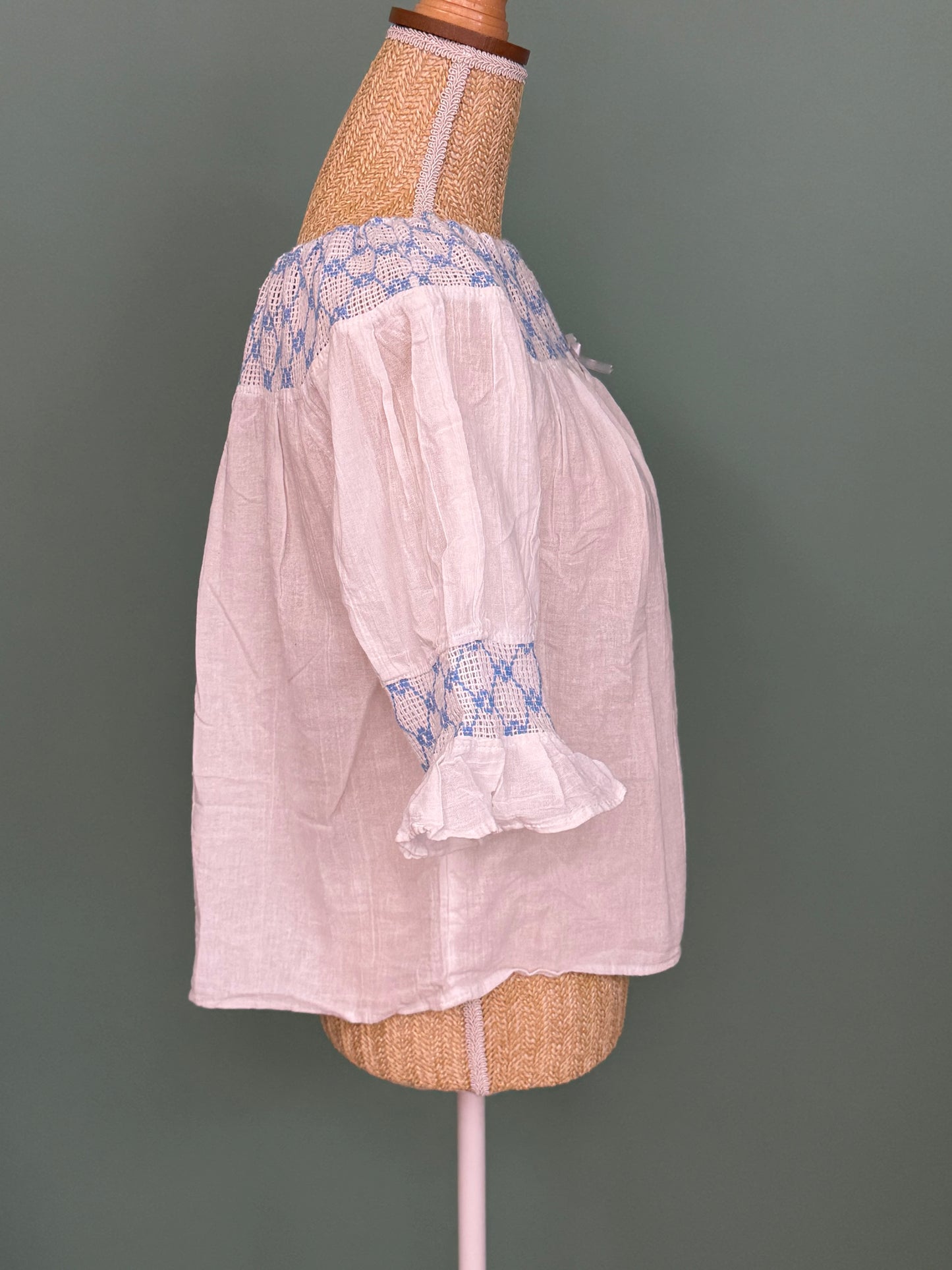 Blouse blanche brodée bleu style bohème femme L