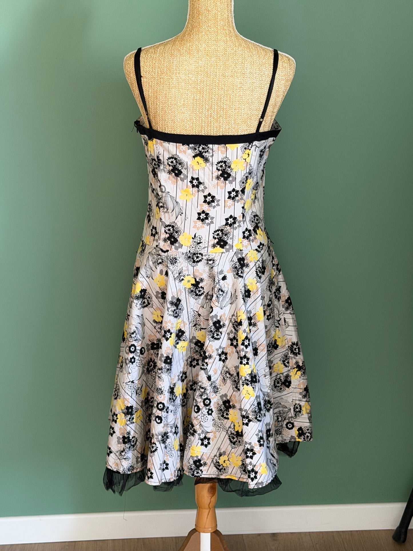 Robe patineuse fleurie – Taille L