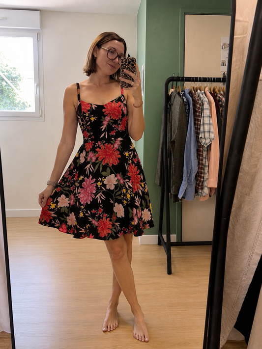 Robe bleue fleurie à bretelles nouées – Taille XS