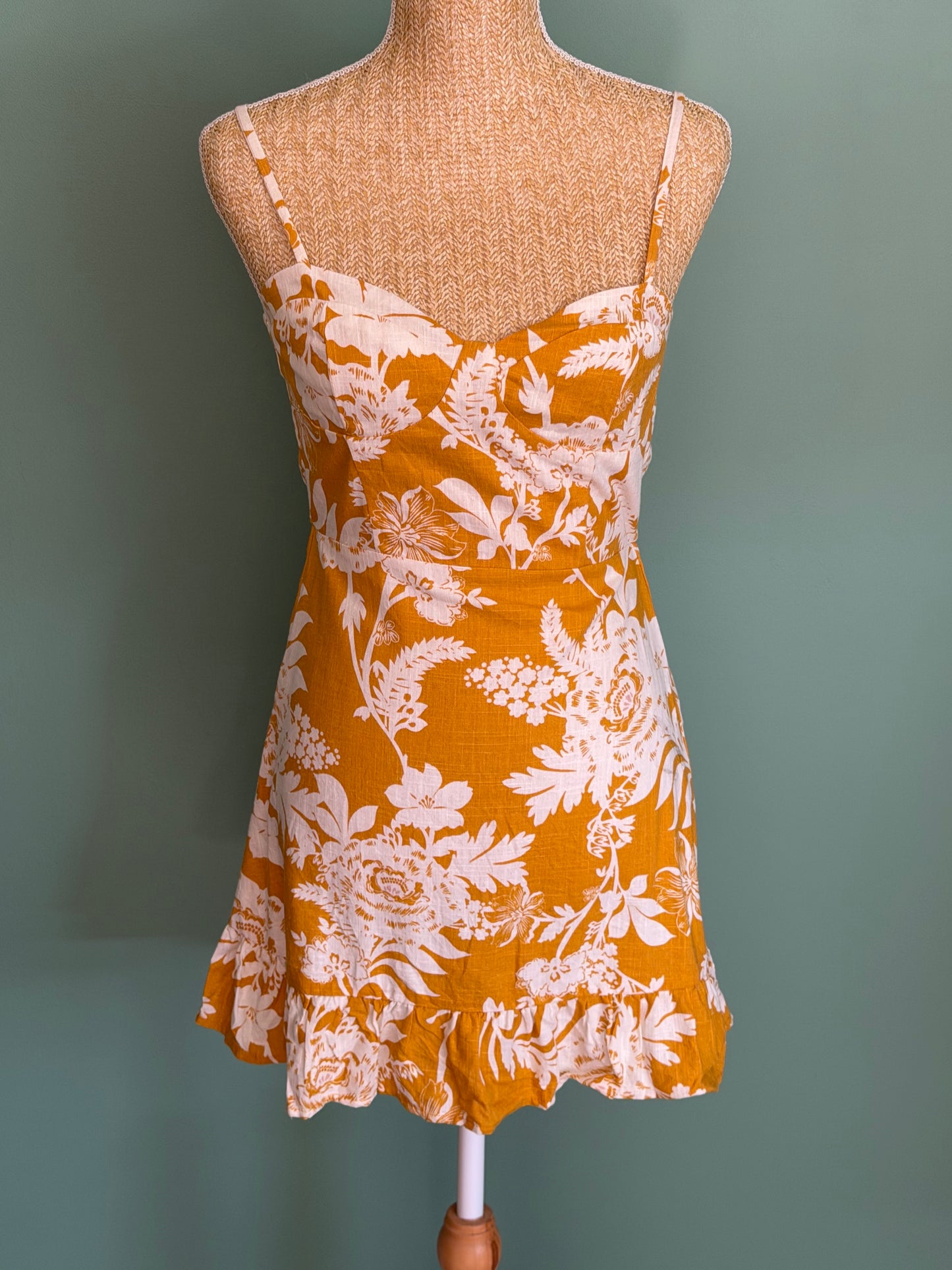 Robe jaune moutarde à fleurs blanches – Taille XS