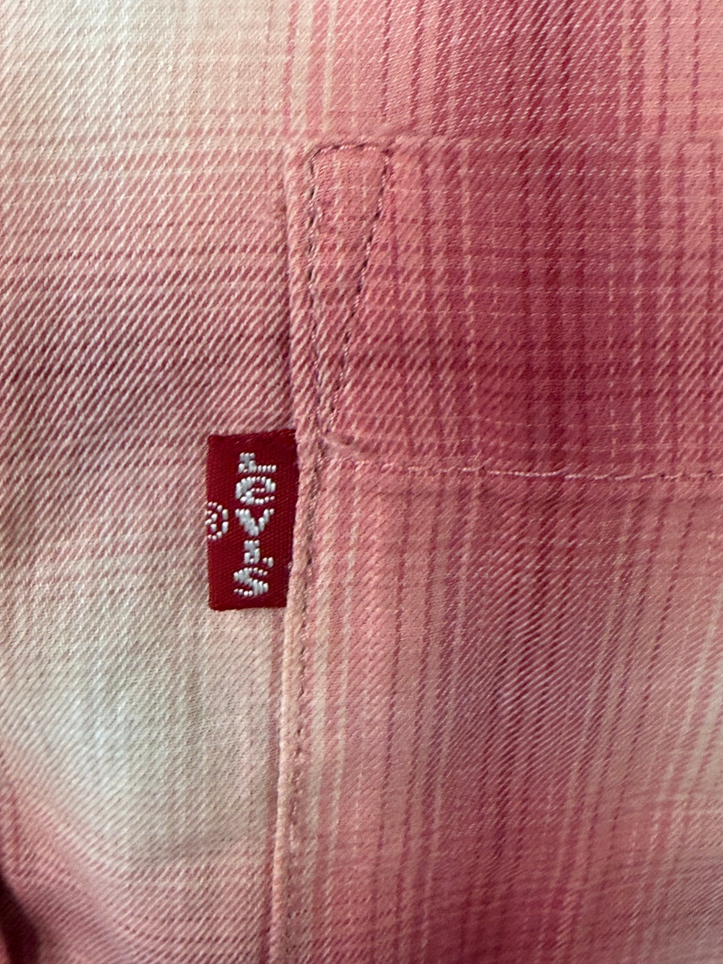 Chemise Levi’s à carreaux roses