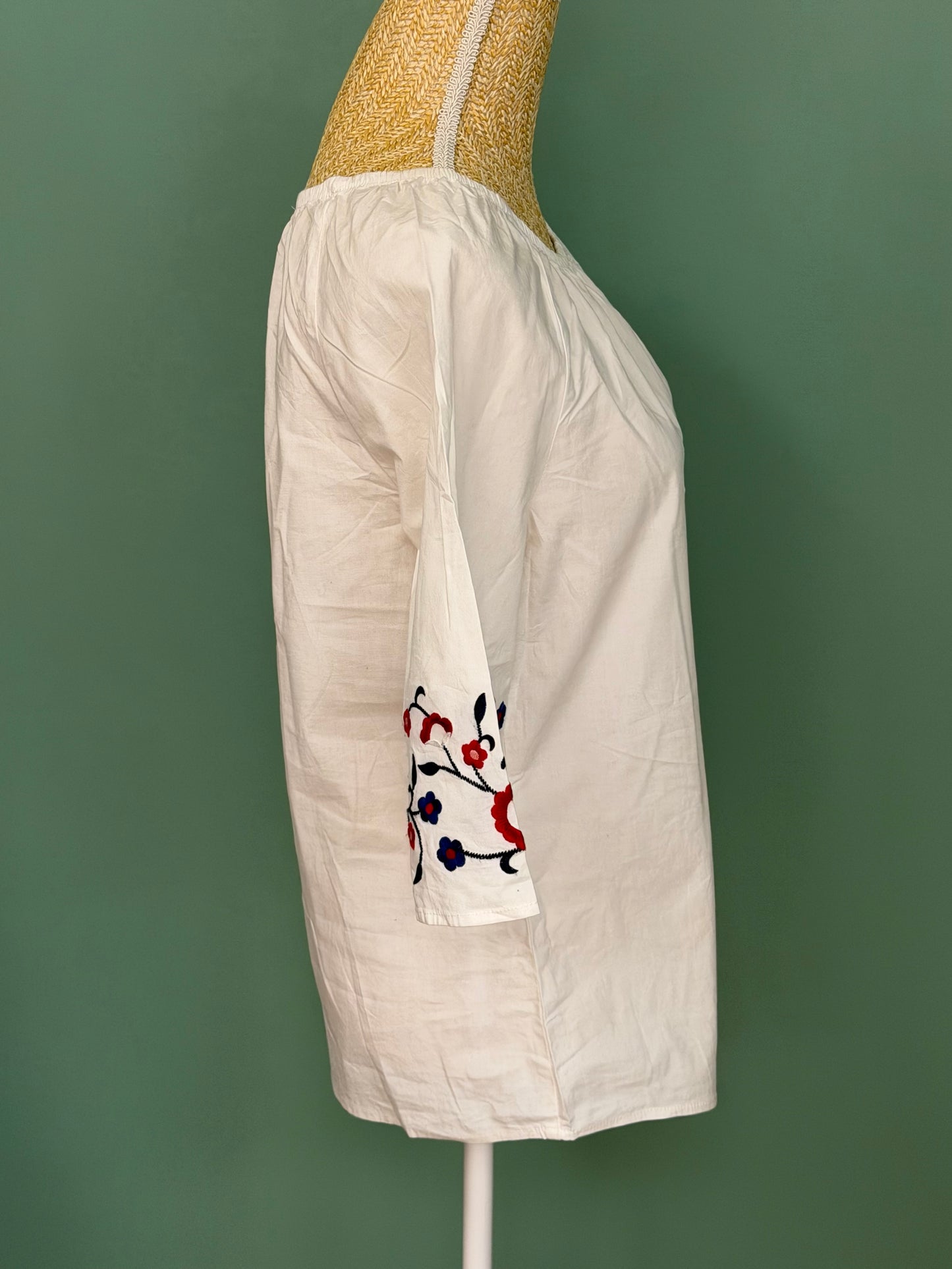 Blouse blanche brodée fleurs manches 3/4 femme M