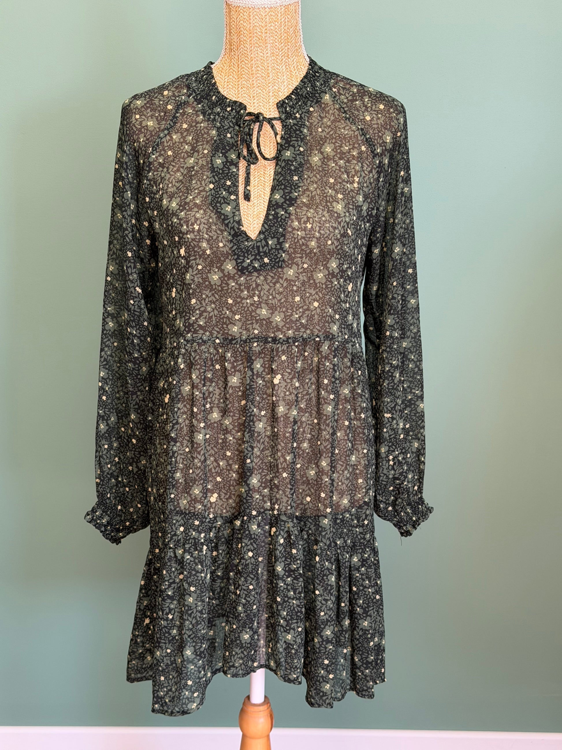 Robe fluide Stradivarius bohème fleurie Stradivarius