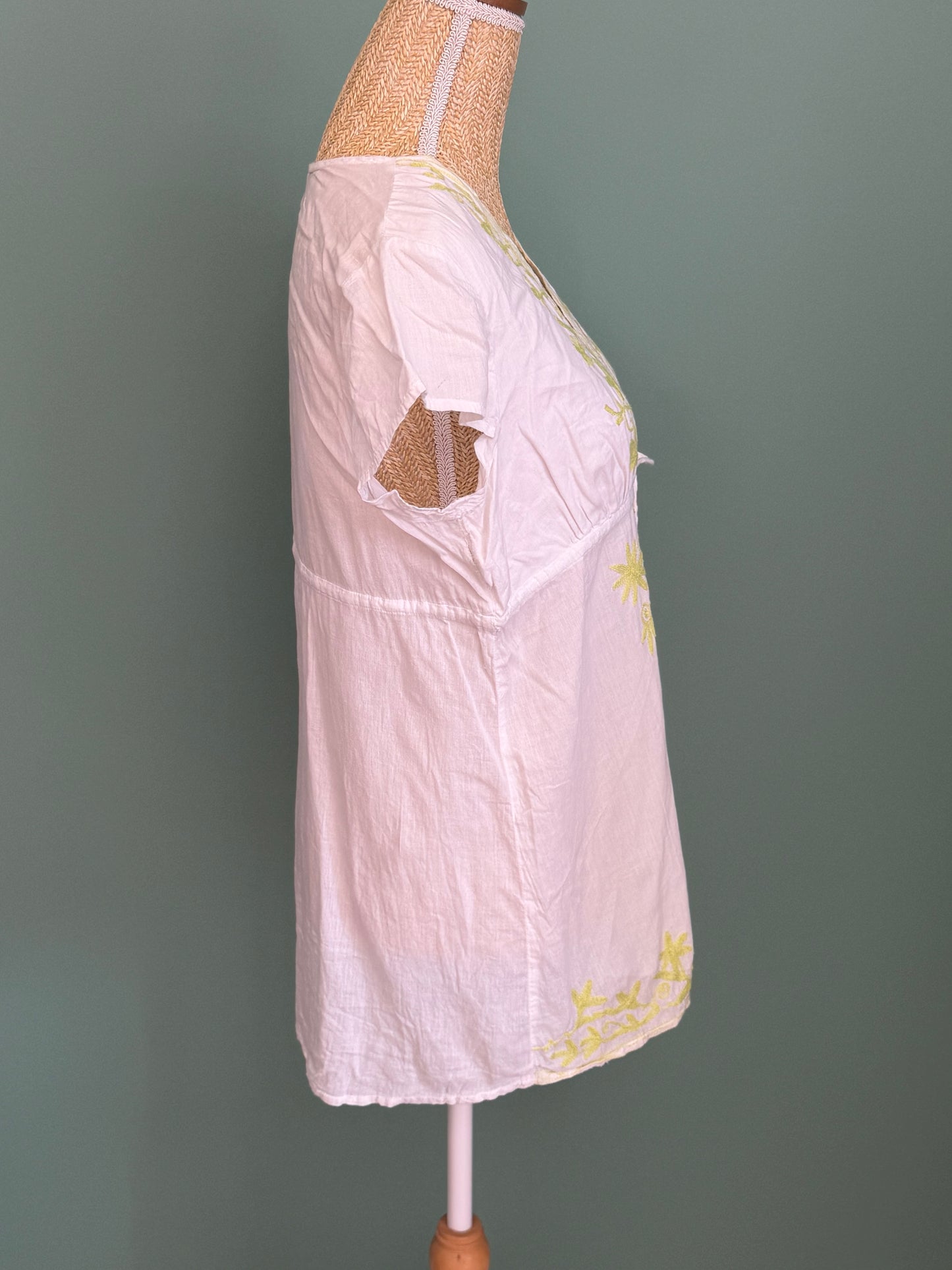Tunique blanche brodée fleurs jaunes en coton femme M