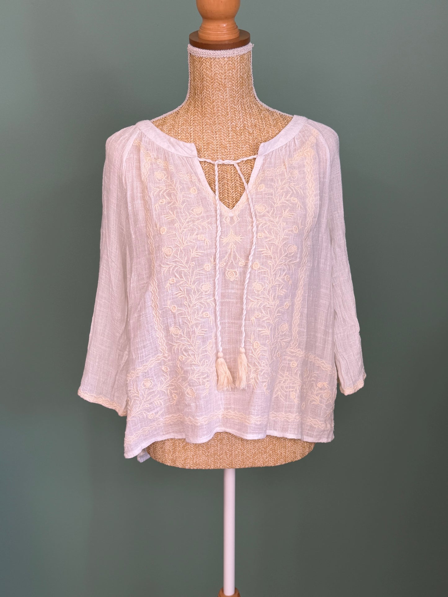 Blouse blanche brodée en coton à pompons femme M/L