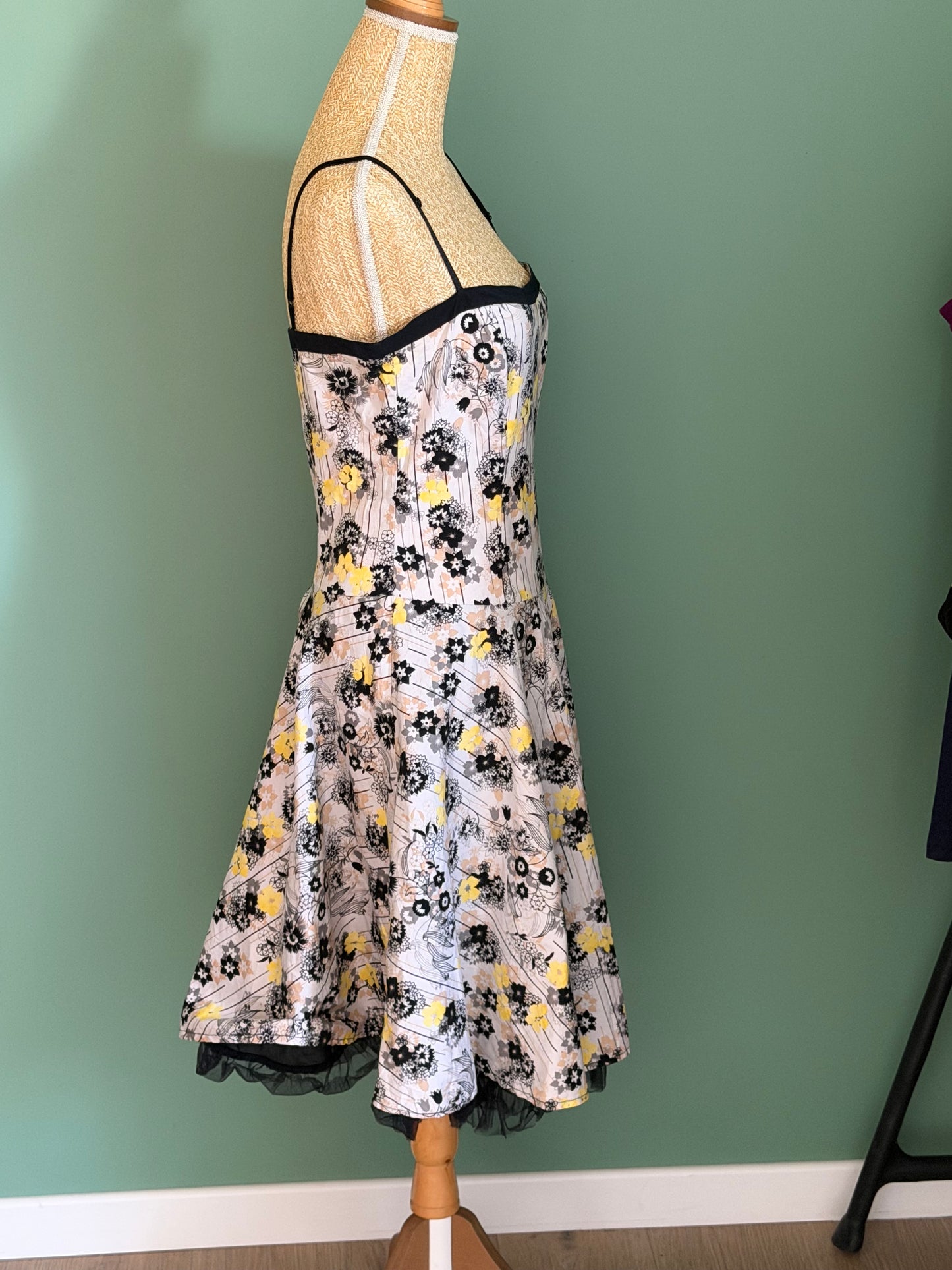 Robe patineuse fleurie – Taille L