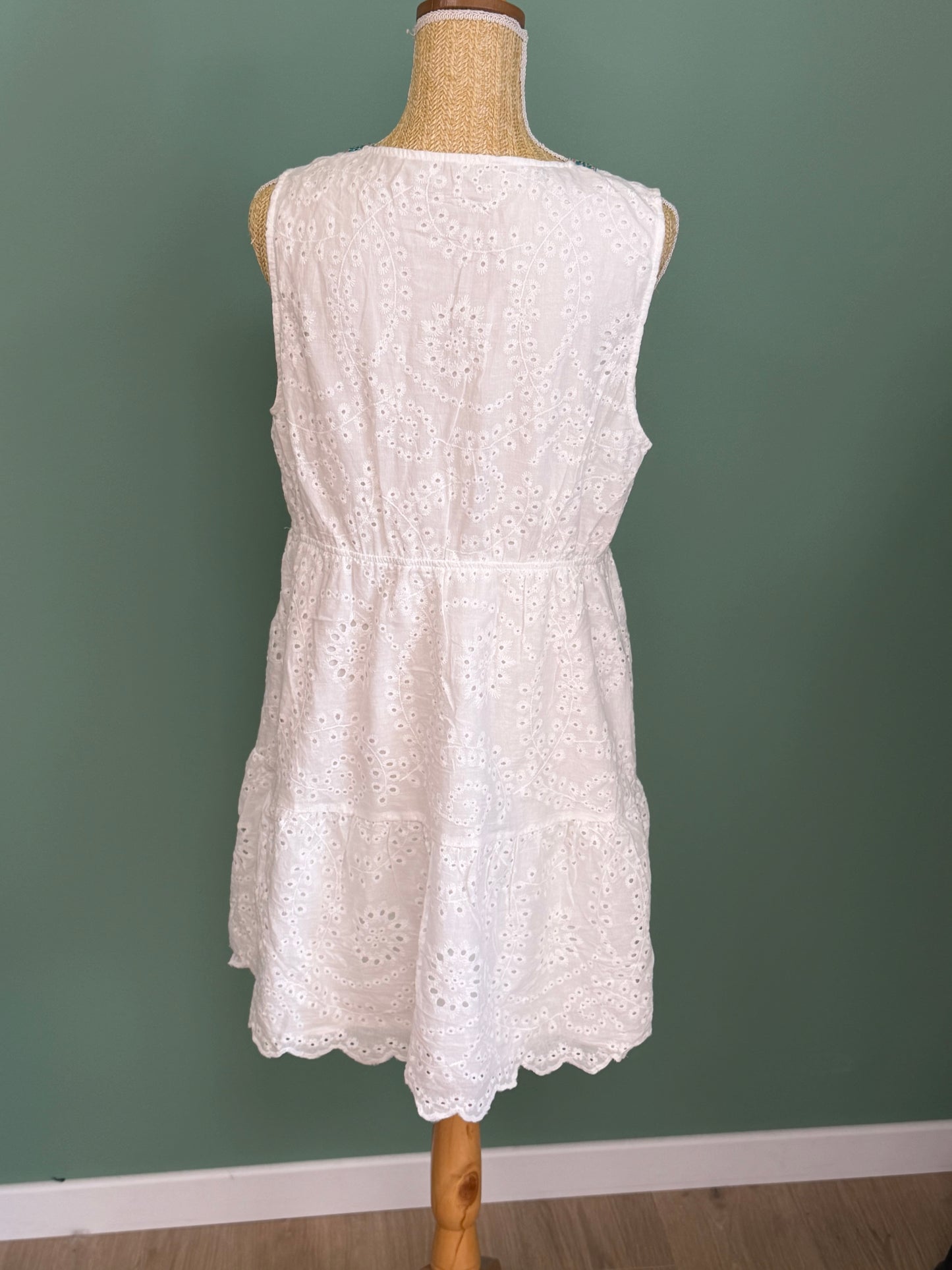 Robe blanche broderie anglaise sans manches femme XL