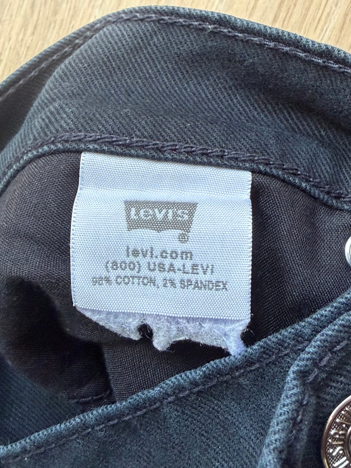 Jean Levi’s Curvy Bootcut 529