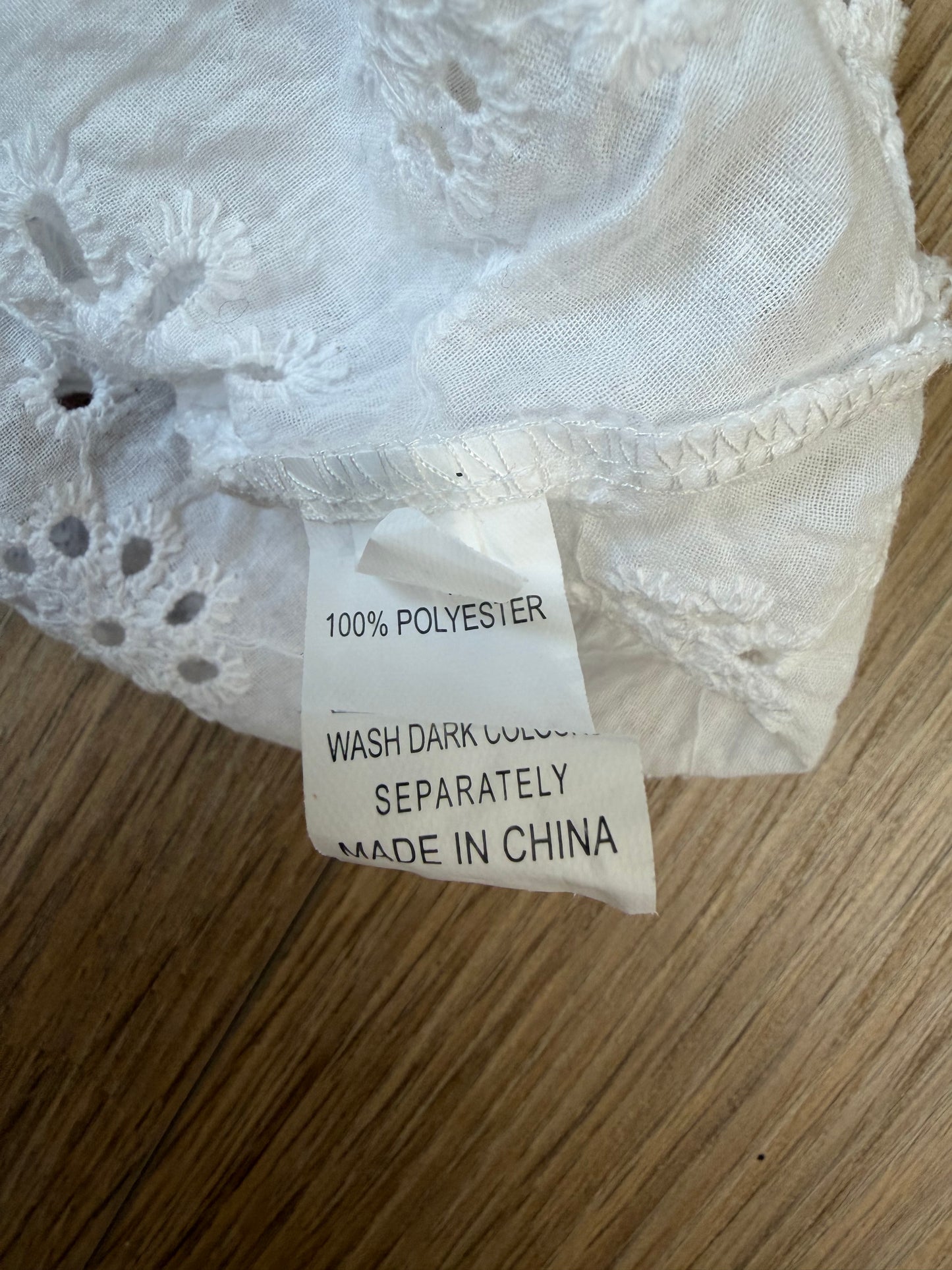 Débardeur en broderie anglaise blanc à bretelles ajourées – Taille M