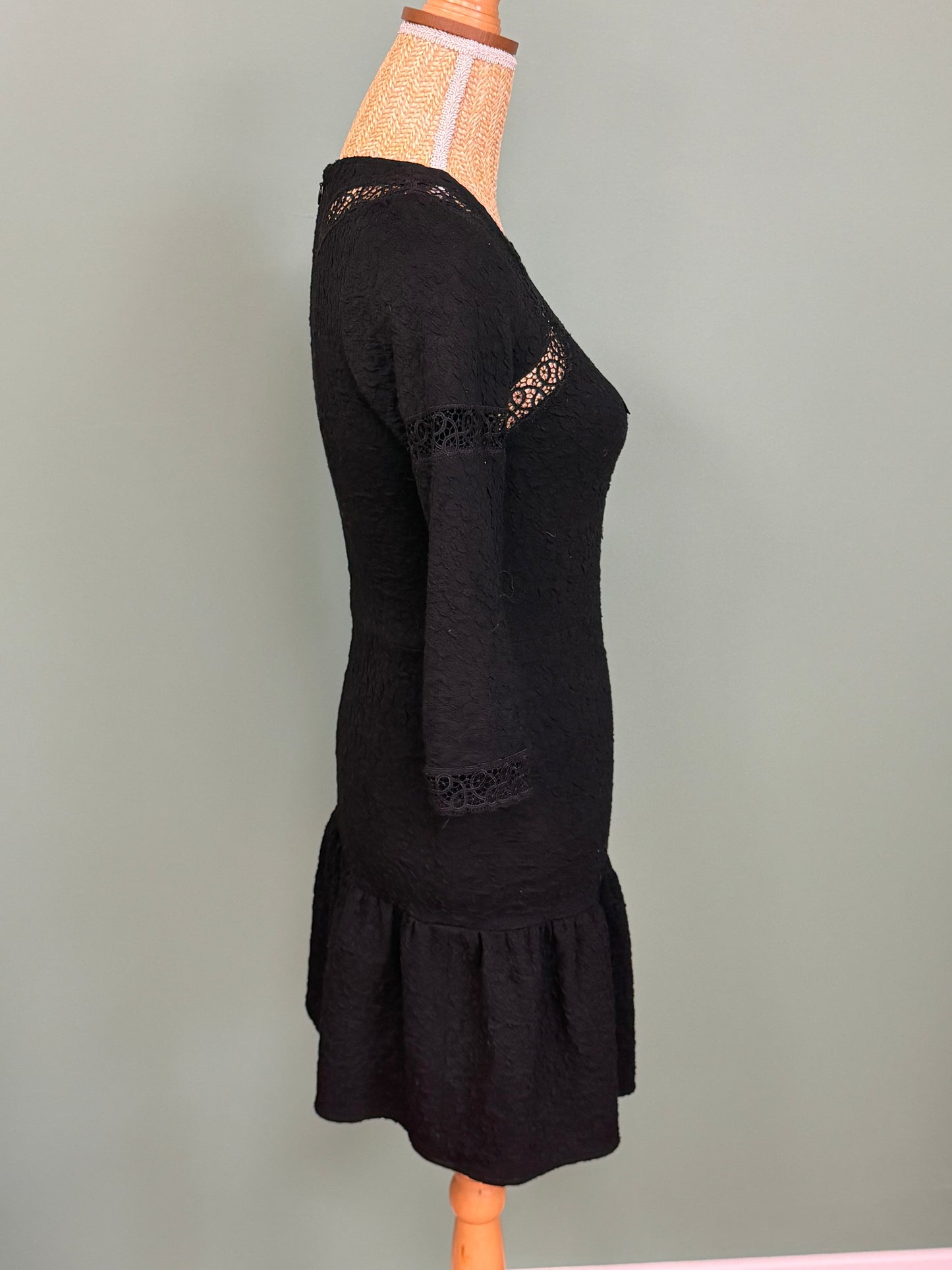 Robe noire en dentelle The Kooples à manches 3/4 – Taille S