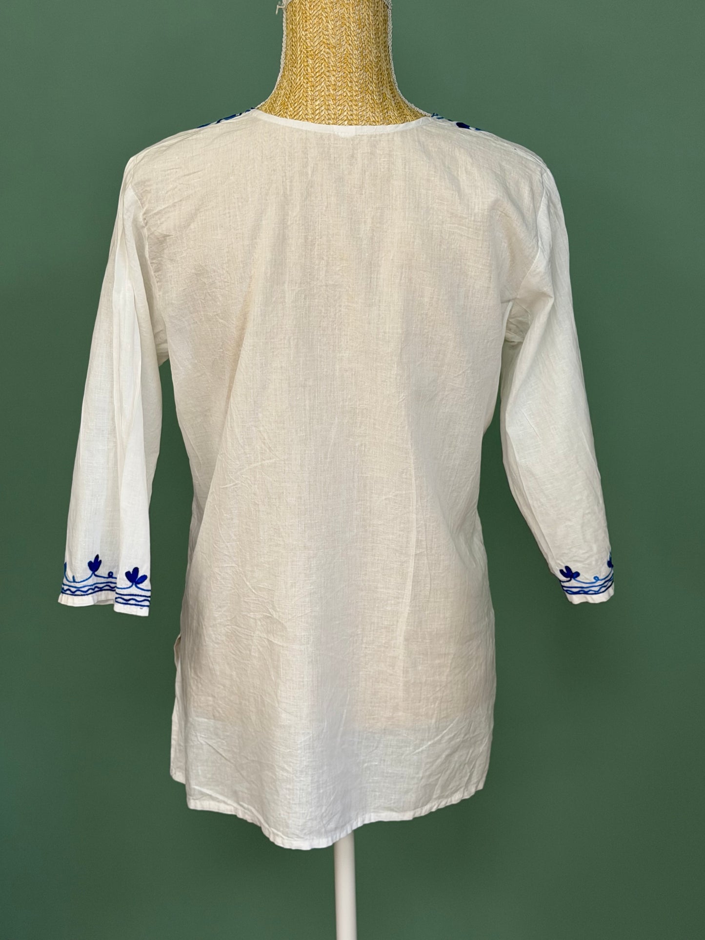 Tunique blanche brodée bleue femme taille L