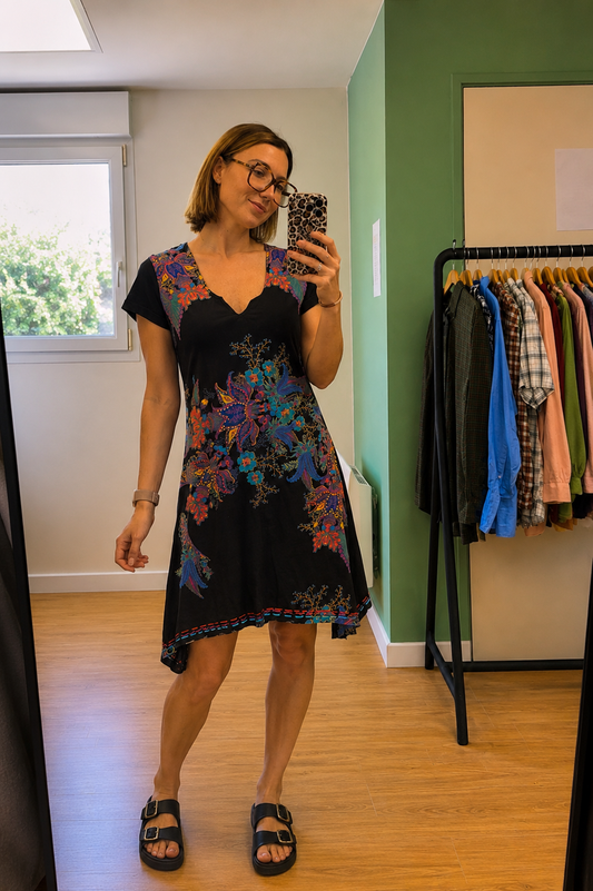 Robe / tunique Desigual noire à motifs fleuris – Taille S