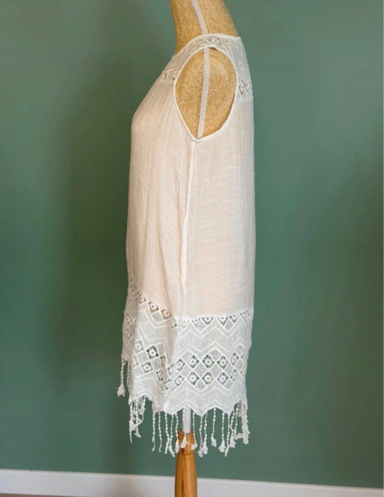 Robe / Tunique bohème blanche en dentelle et franges - Taille M