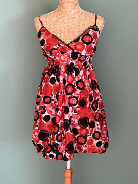 Robe à imprimé graphique rouge – Taille S