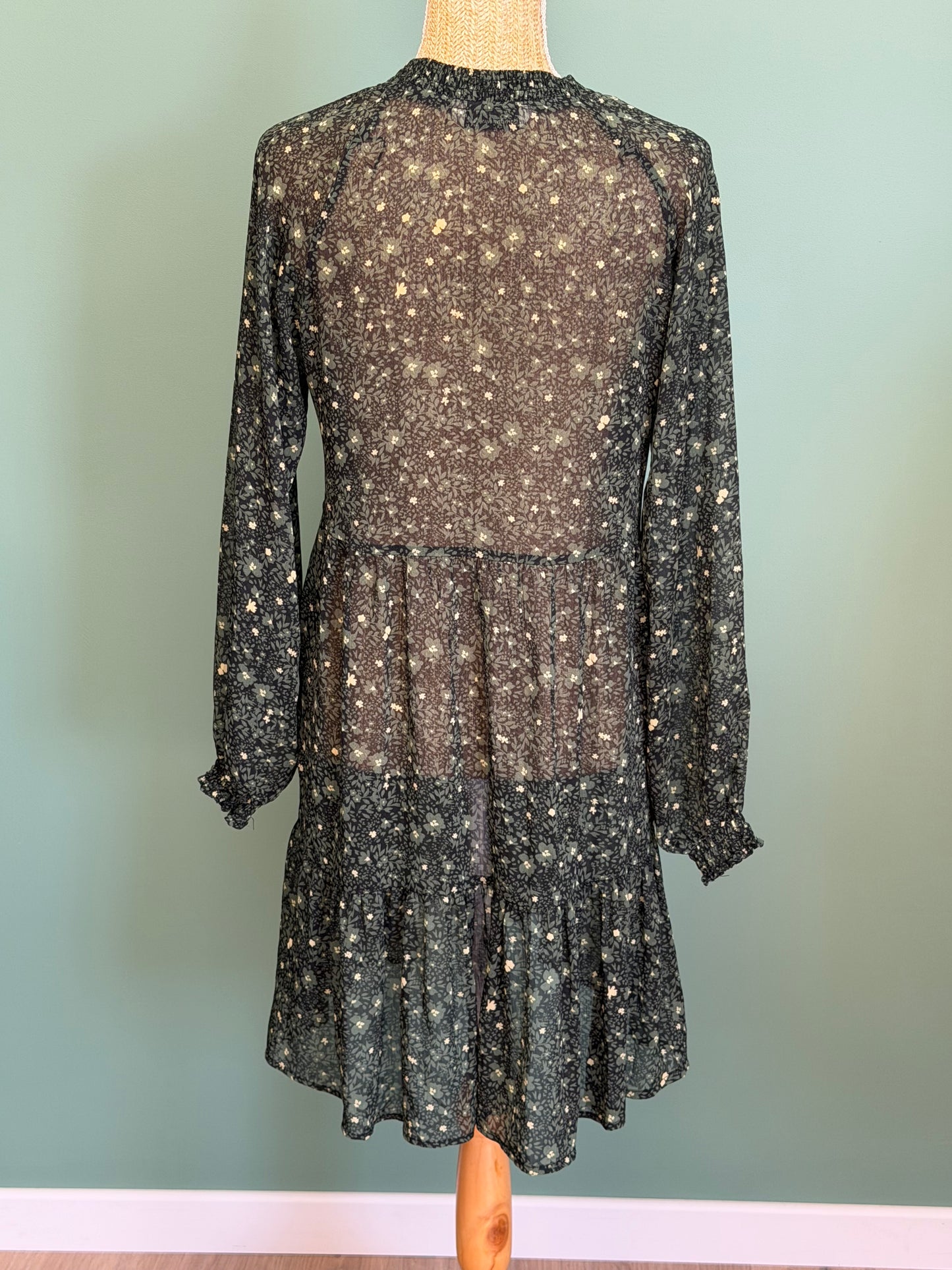 Robe fluide Stradivarius bohème fleurie Stradivarius