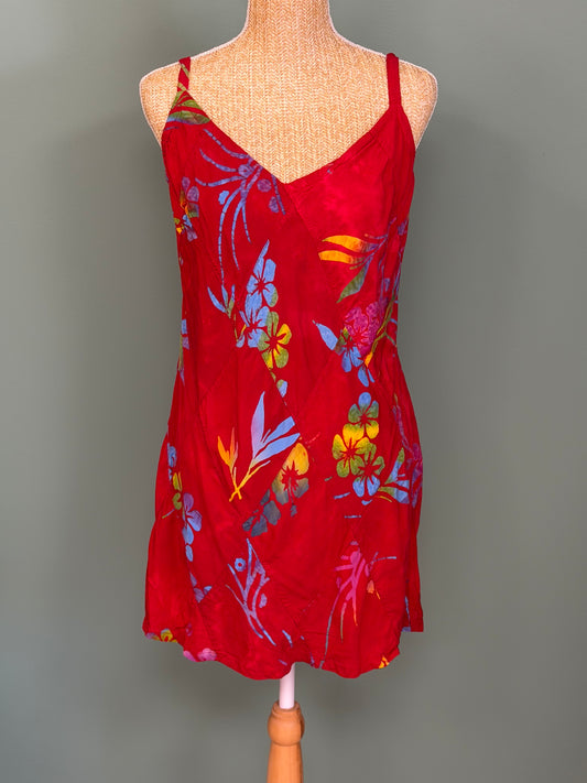 Robe rouge fleurie à bretelles - Taille L