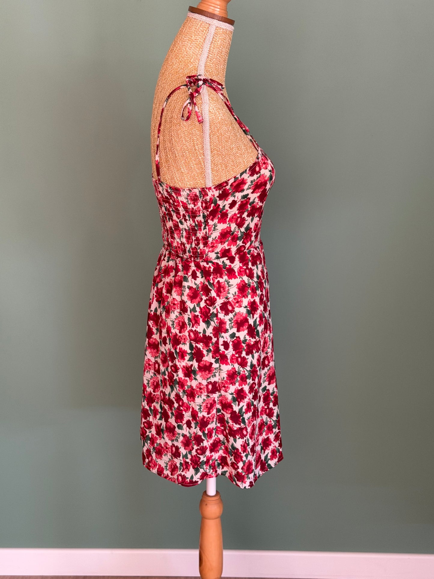 Robe fleurie rose et rouge à bretelles nouées – Taille XS