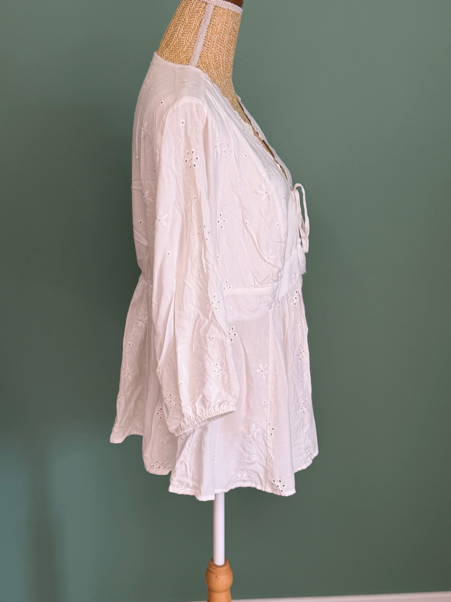 Blouse blanche brodée à manches 3/4 femme XL
