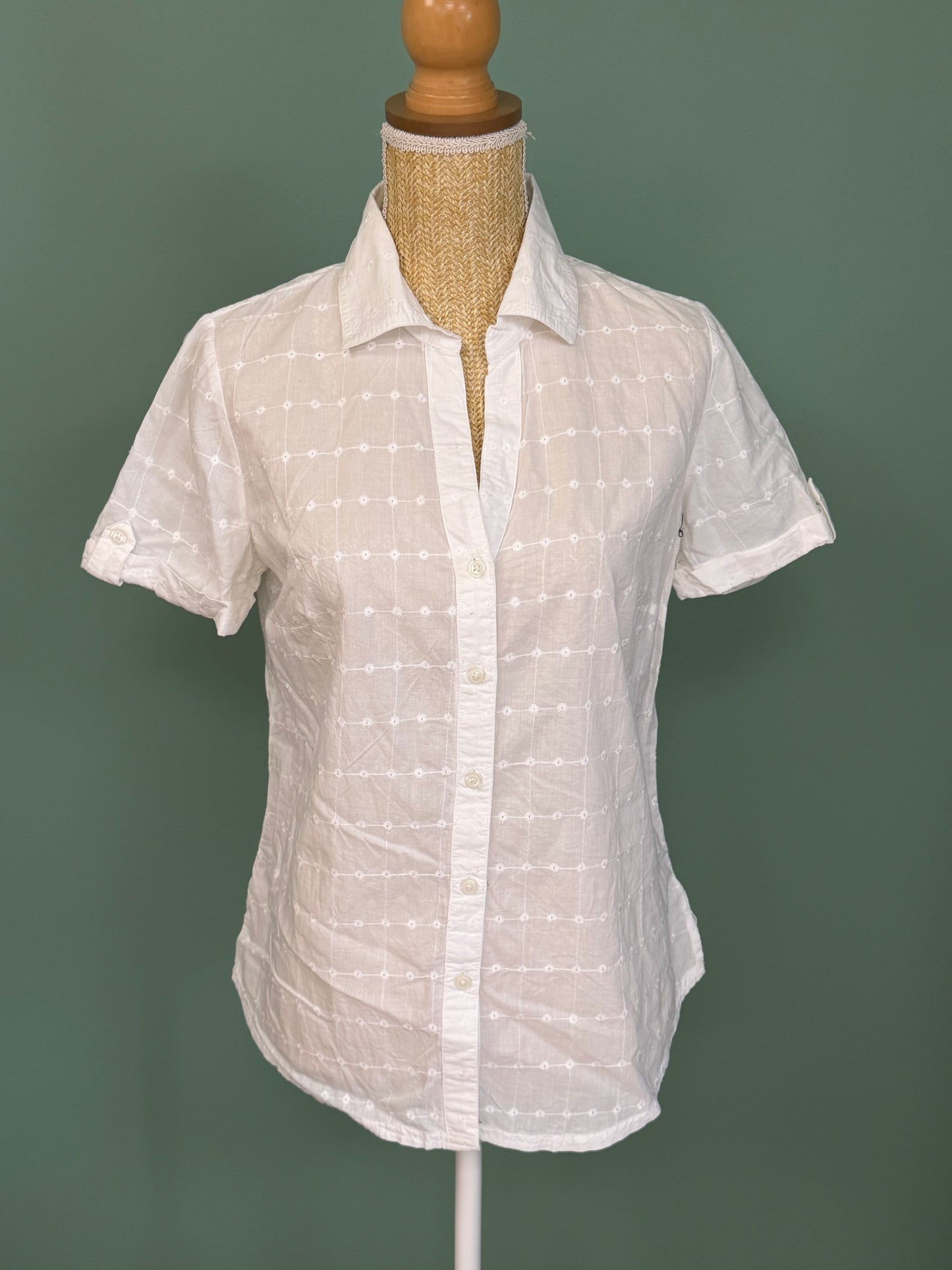 Chemisier blanc manches courtes à motif ton sur ton – Taille M