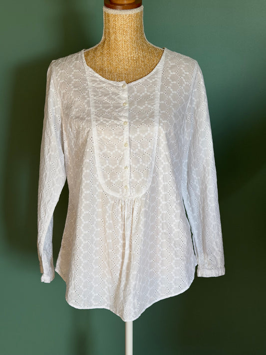 Blouse blanche broderie anglaise