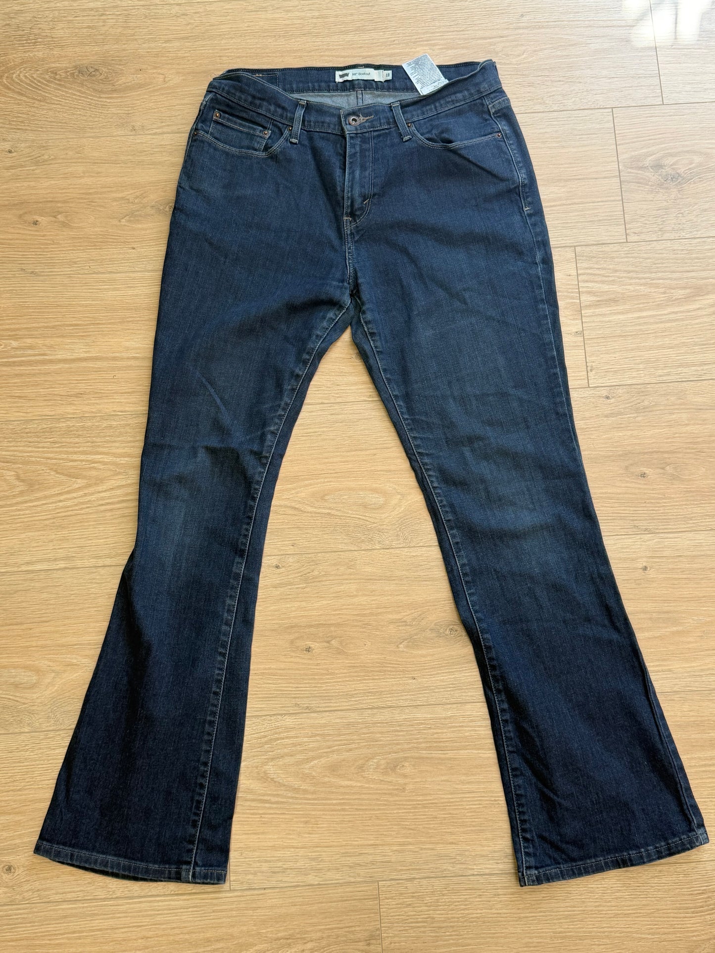 Jean Levi’s 515 Bootcut