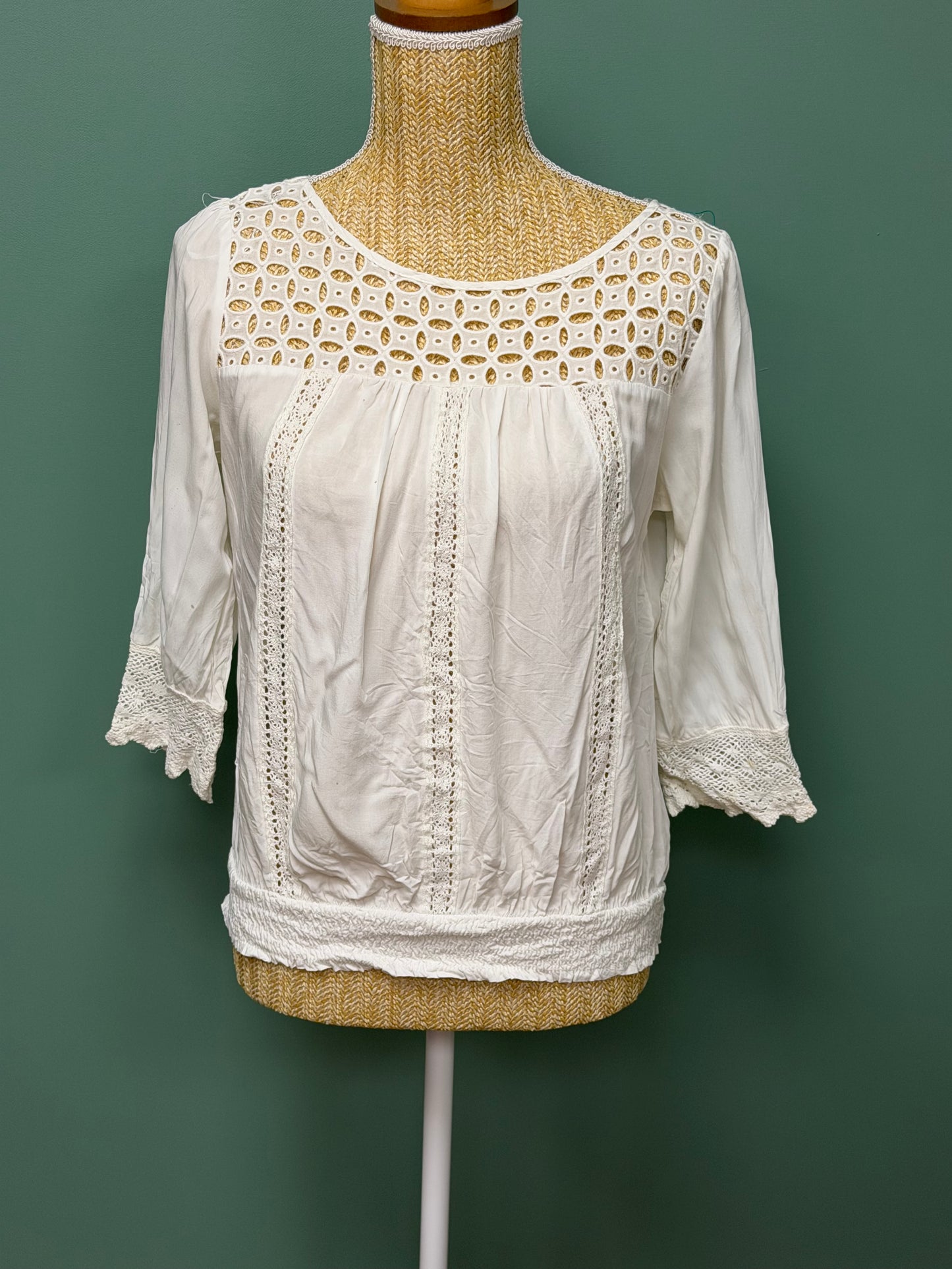 Blouse blanche bohème détails crochet