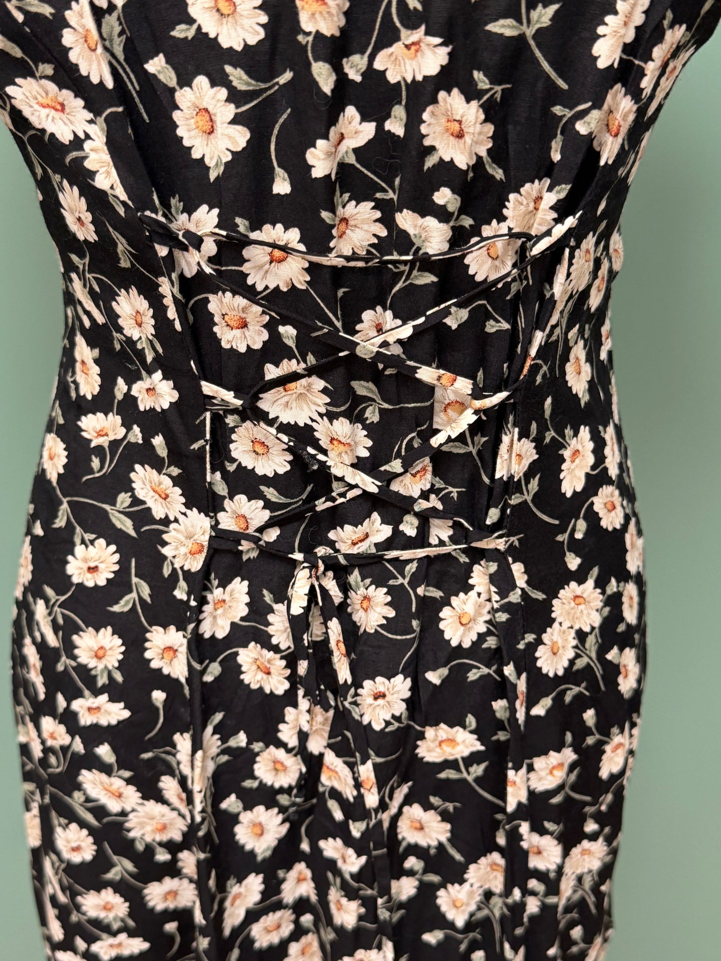 Robe longue Rampage fleurie noire marguerites – Esprit vintage romantique - Taille M / L