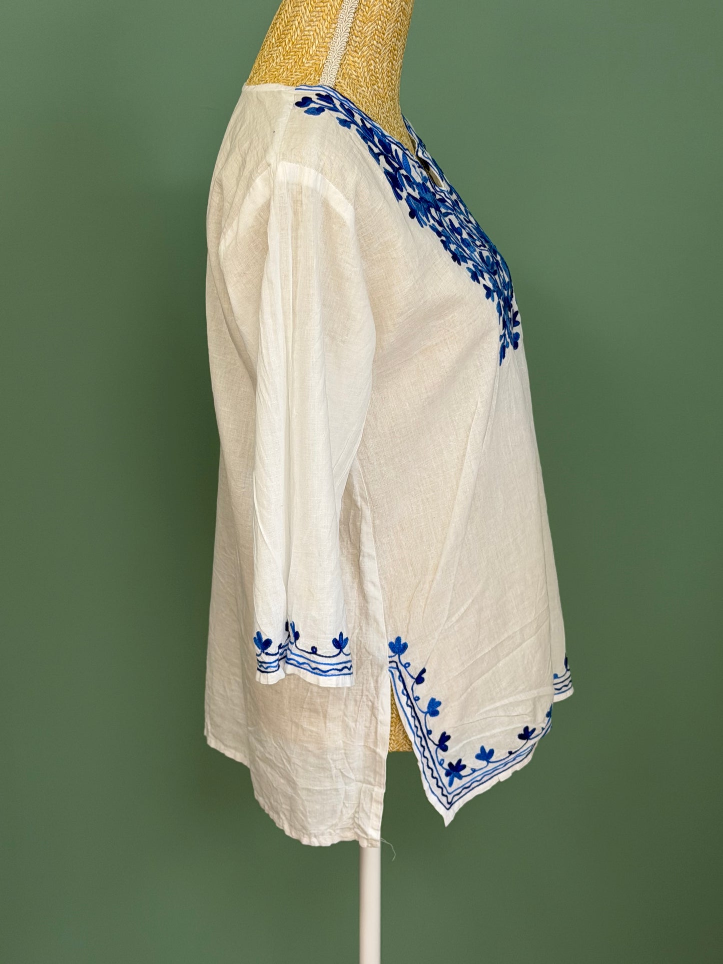 Tunique blanche brodée bleue femme taille L