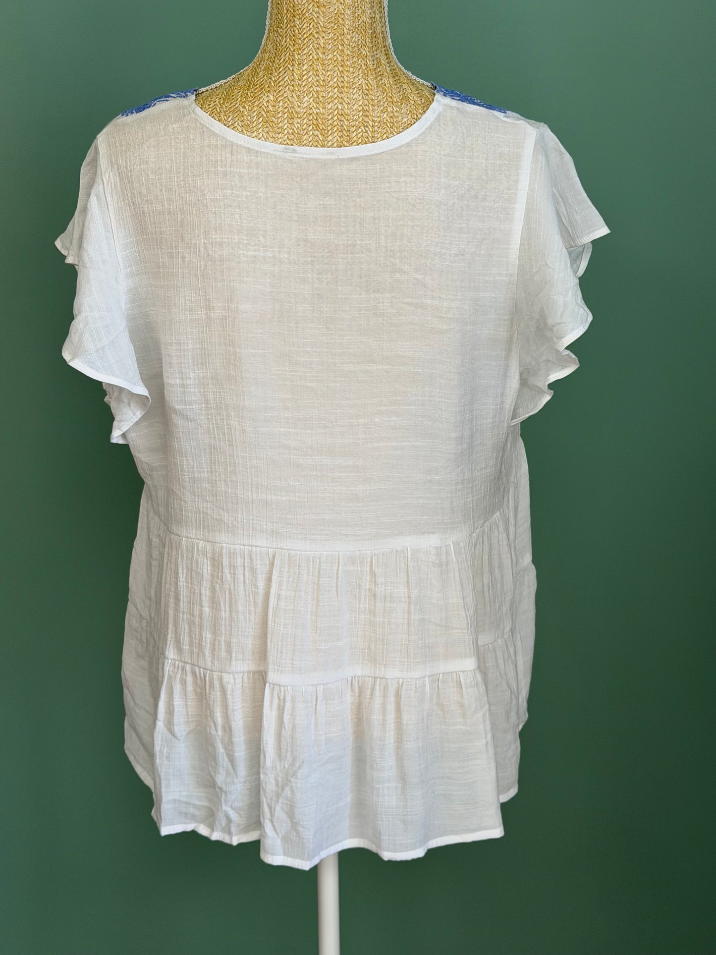 Blouse blanche brodée bleue manches courtes femme M