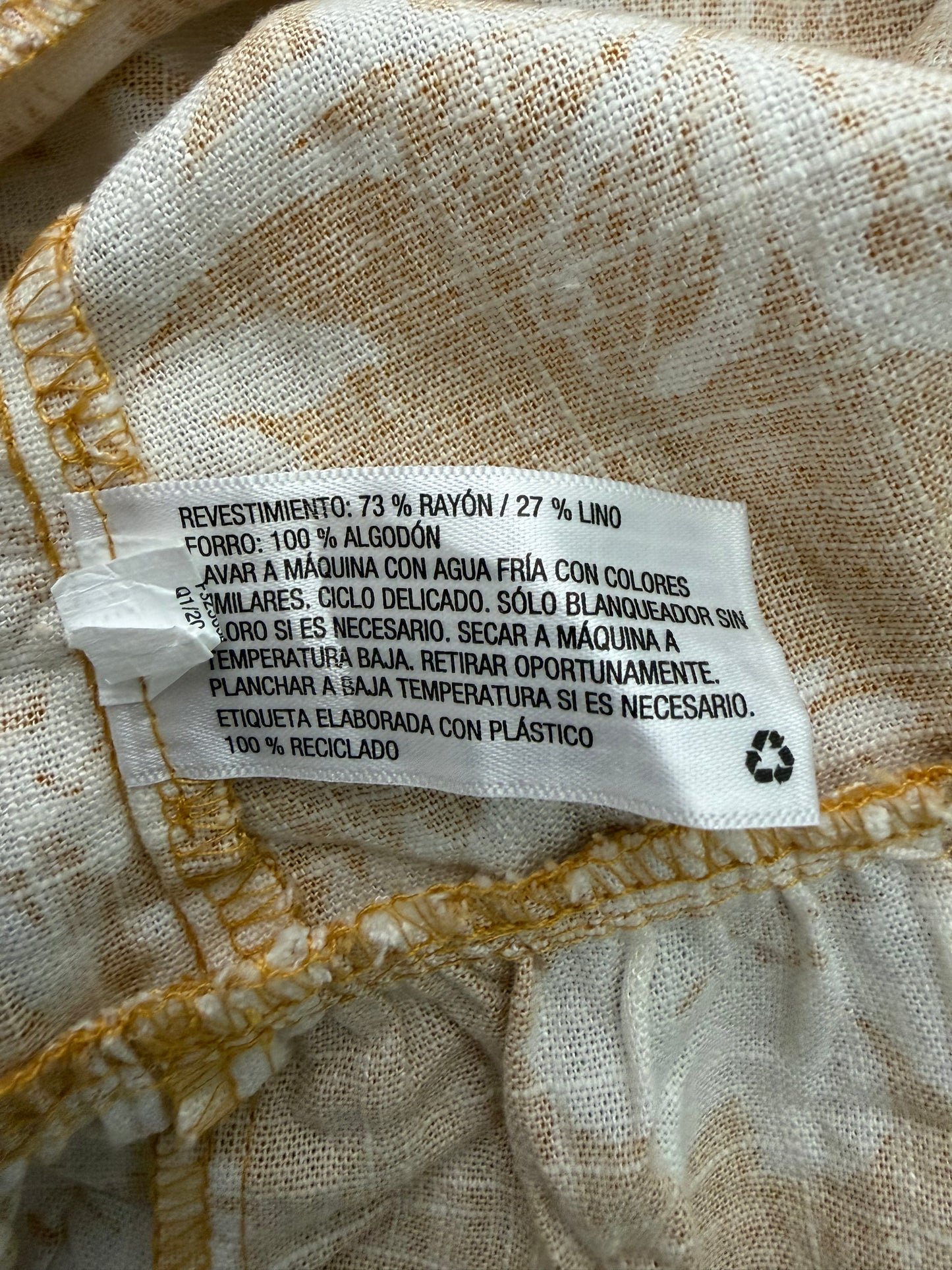 Robe jaune moutarde à fleurs blanches – Taille XS