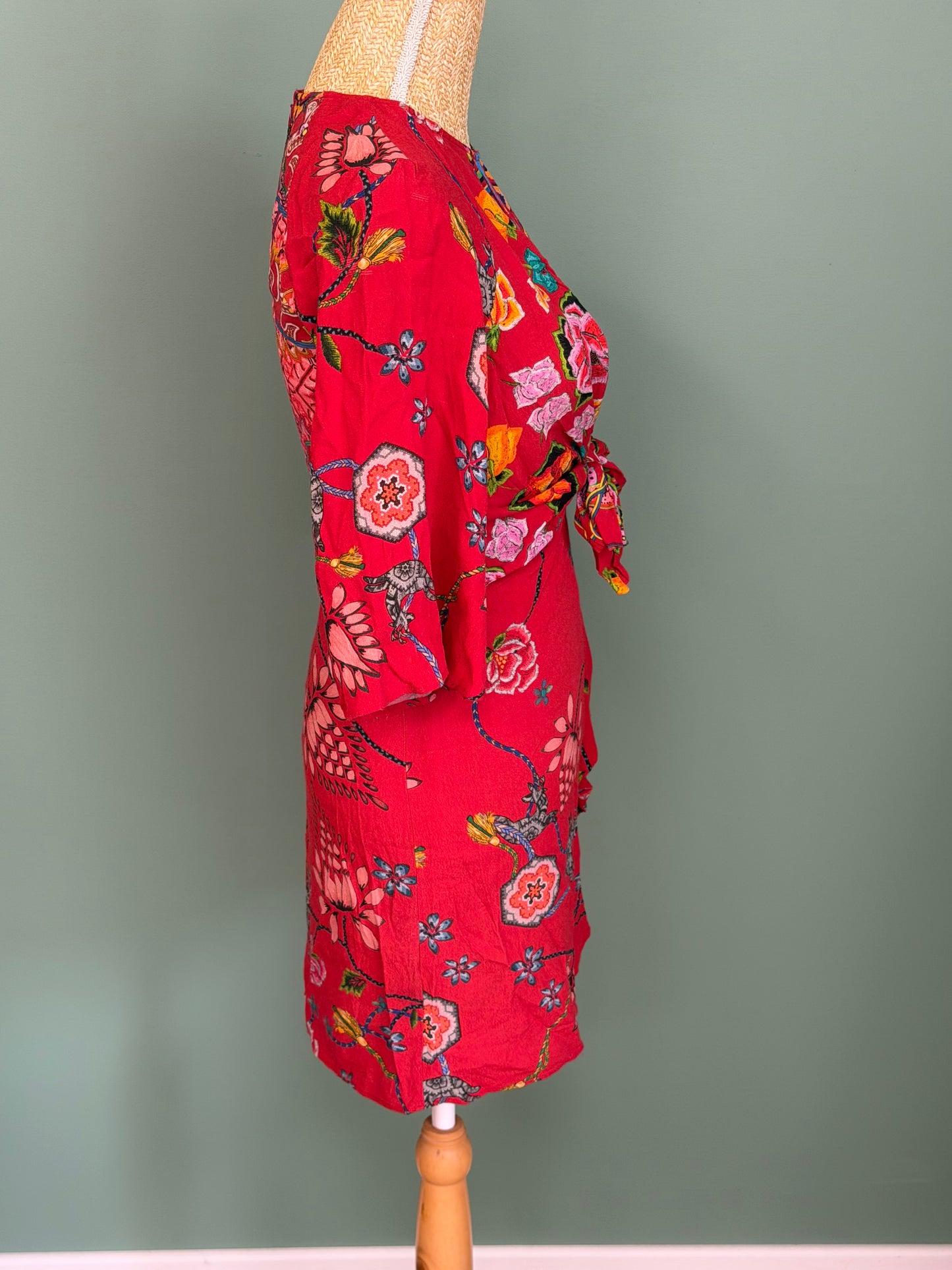 Robe fleurie Desigual rouge imprimé floral ceinturée – Taille 36