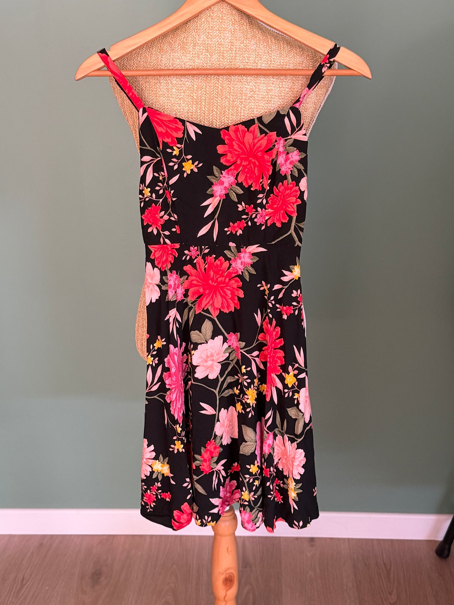 Robe bleue fleurie à bretelles nouées – Taille XS