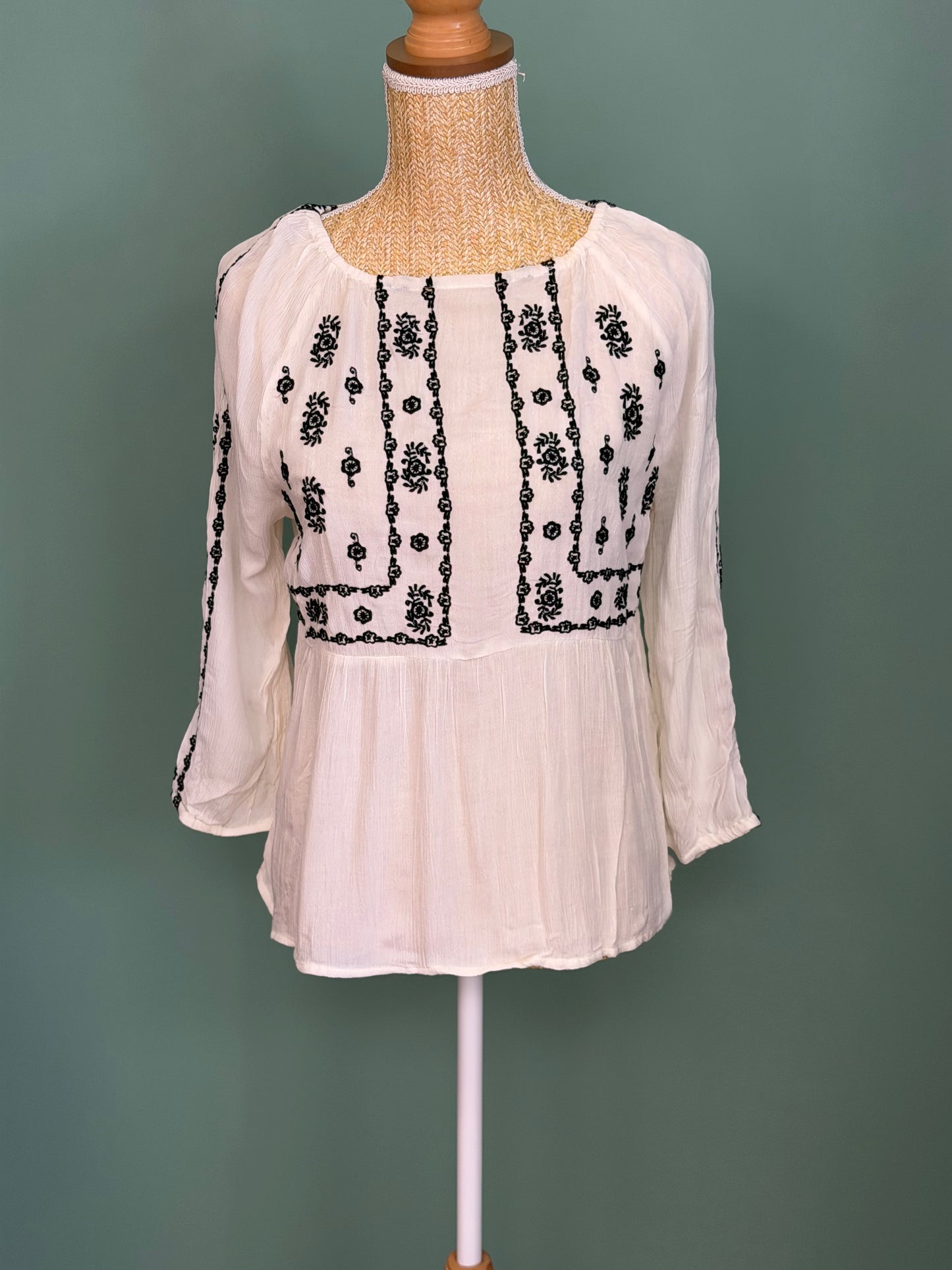 Blouse bohème blanche brodée femme Kismet M