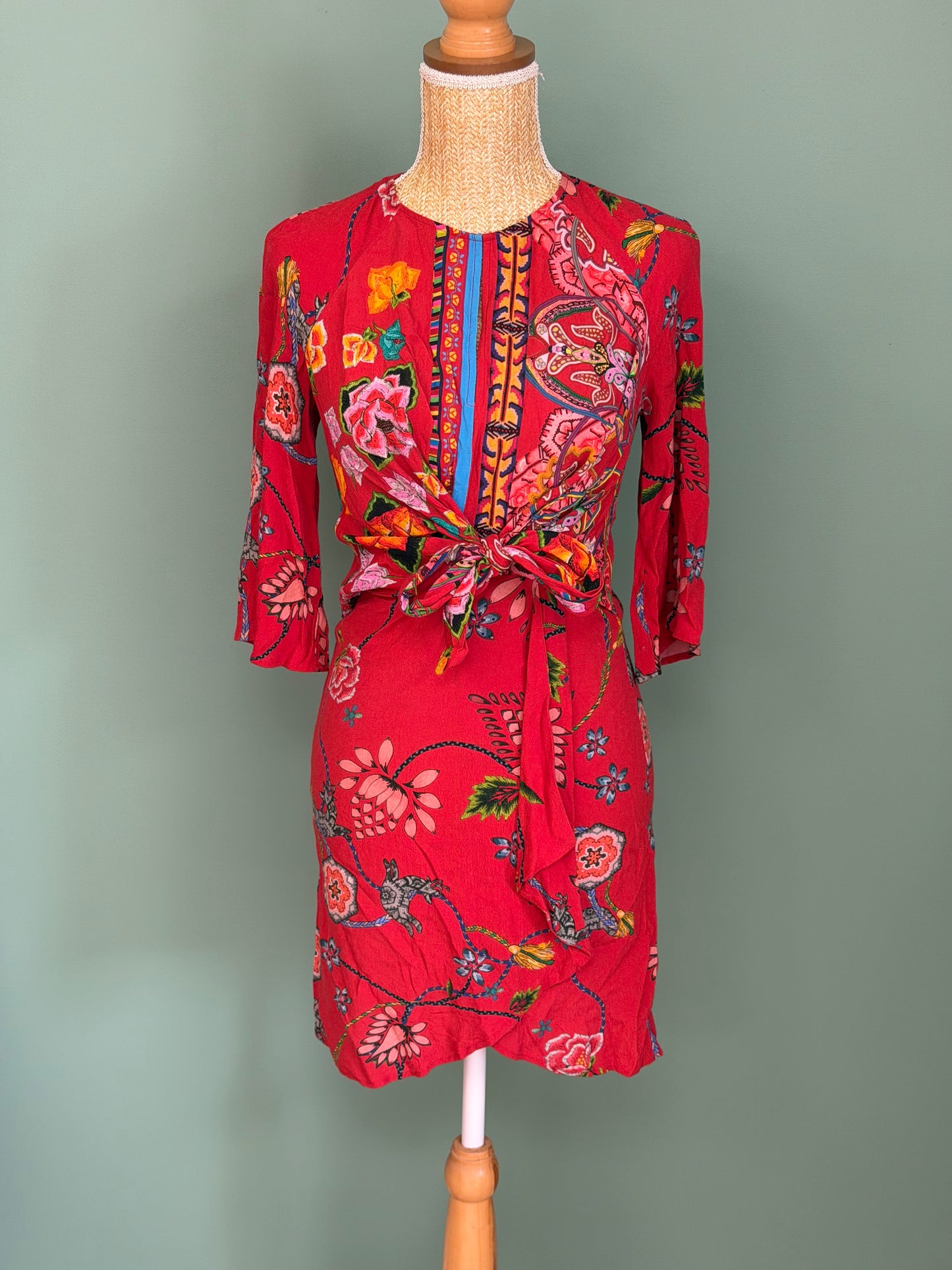 Robe fleurie Desigual rouge imprimé floral ceinturée – Taille 36