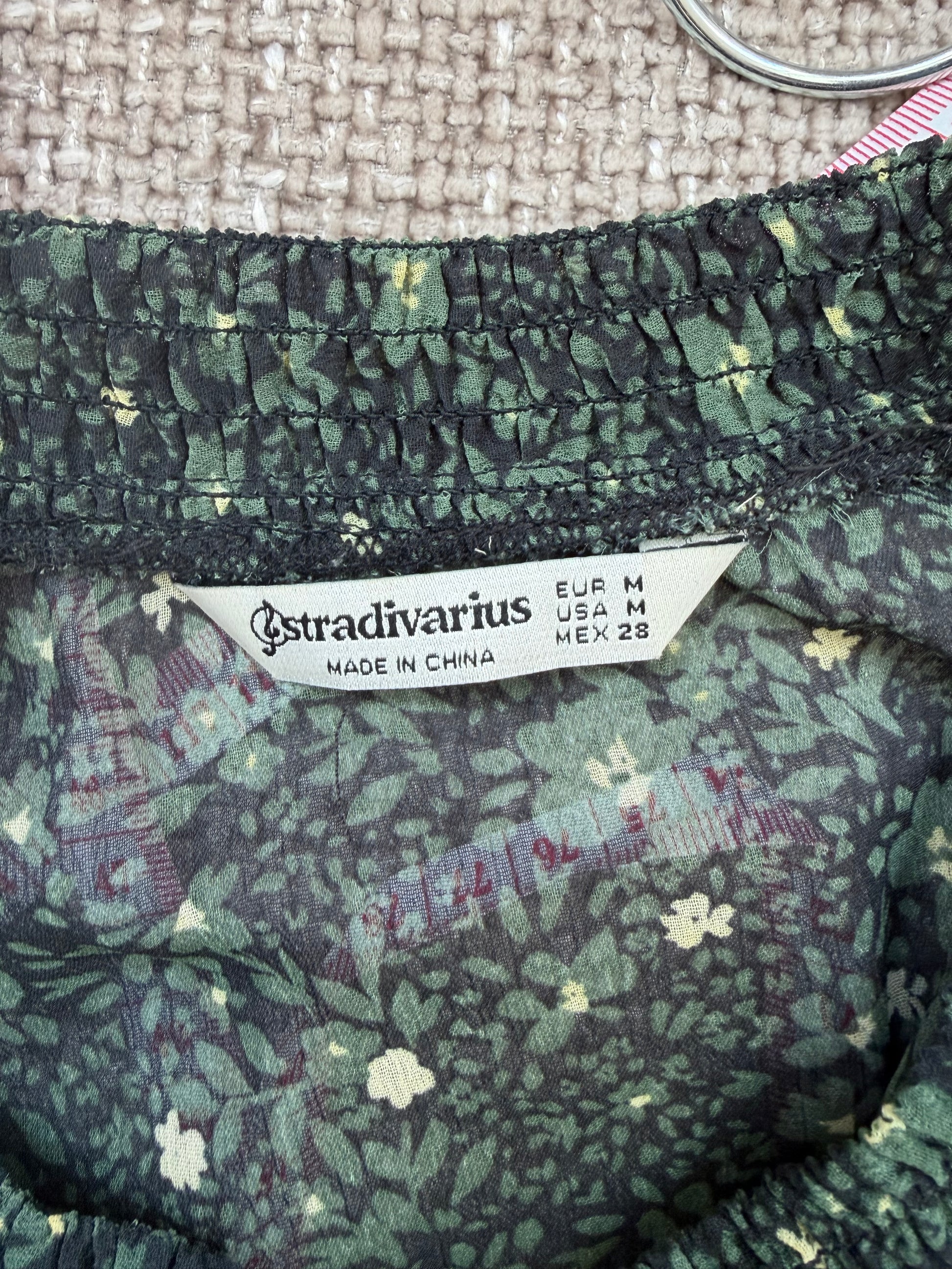Robe fluide Stradivarius bohème fleurie Stradivarius