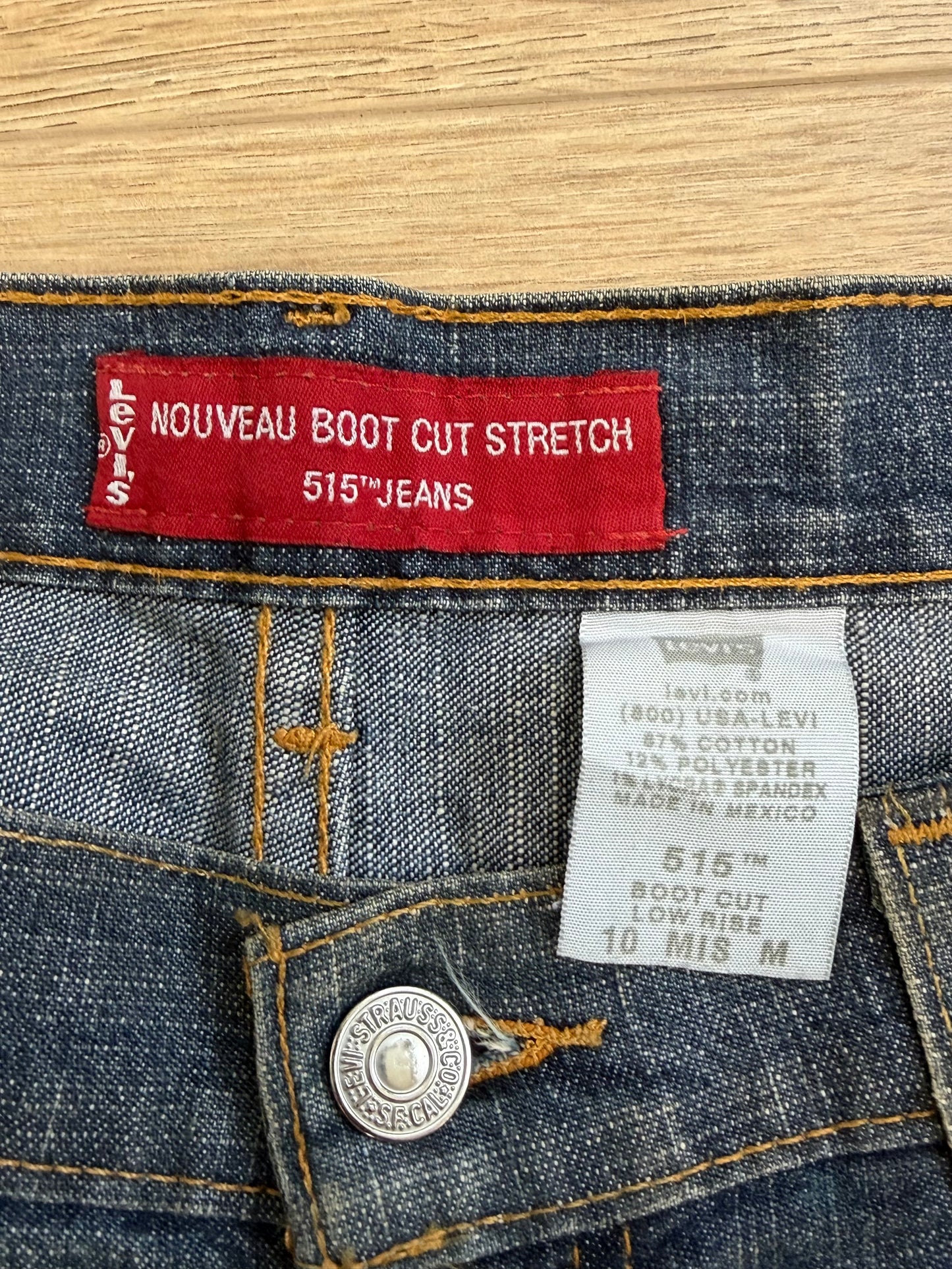 Jean Levi’s 515 Bootcut Stretch
