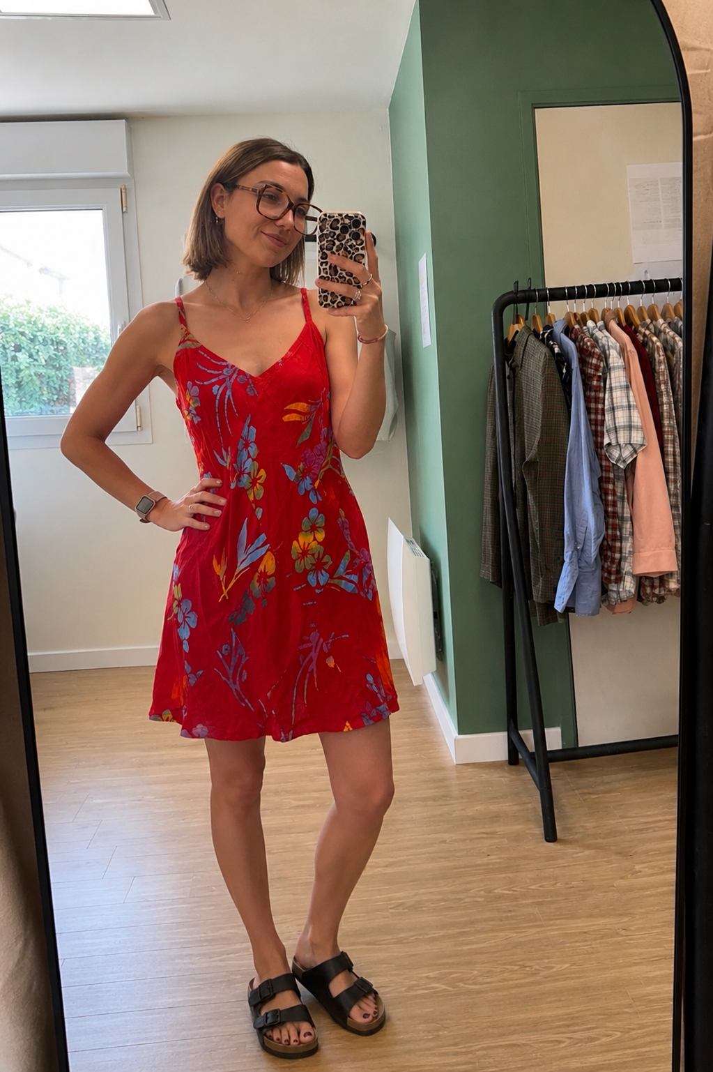 Robe rouge fleurie à bretelles - Taille L